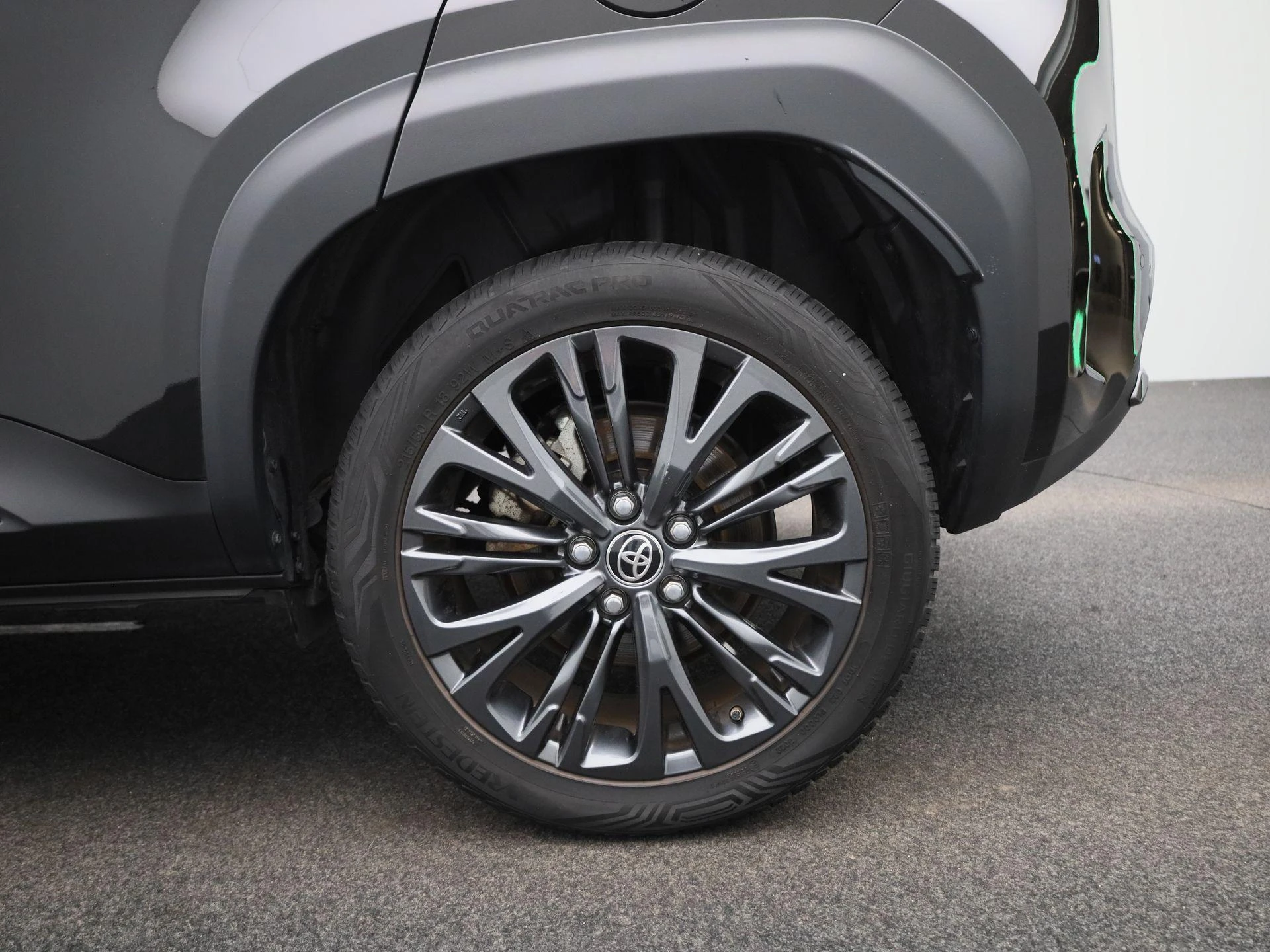 Toyota-Yaris Cross-image-12