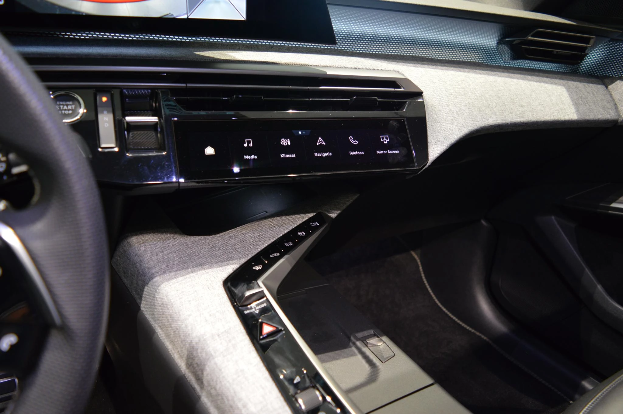 Peugeot-e-5008-image-15