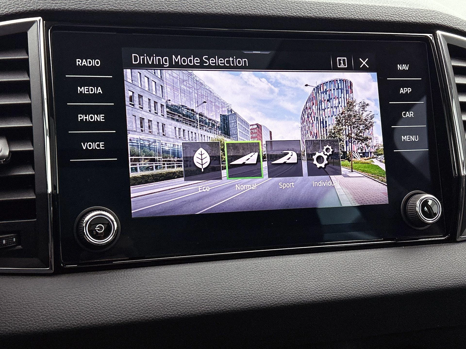 Škoda-Karoq-image-10