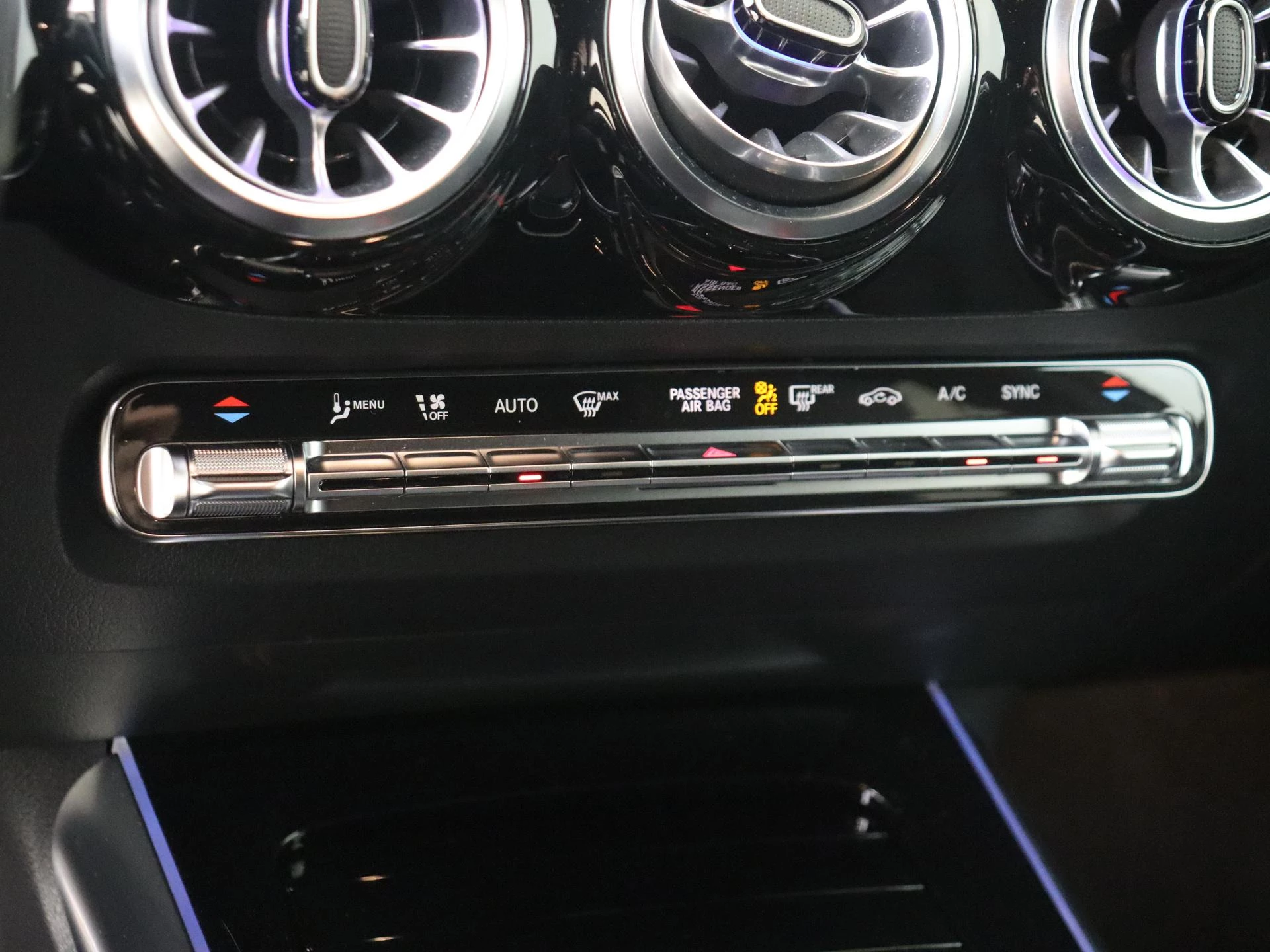 Mercedes-Benz-B-Klasse-image-23