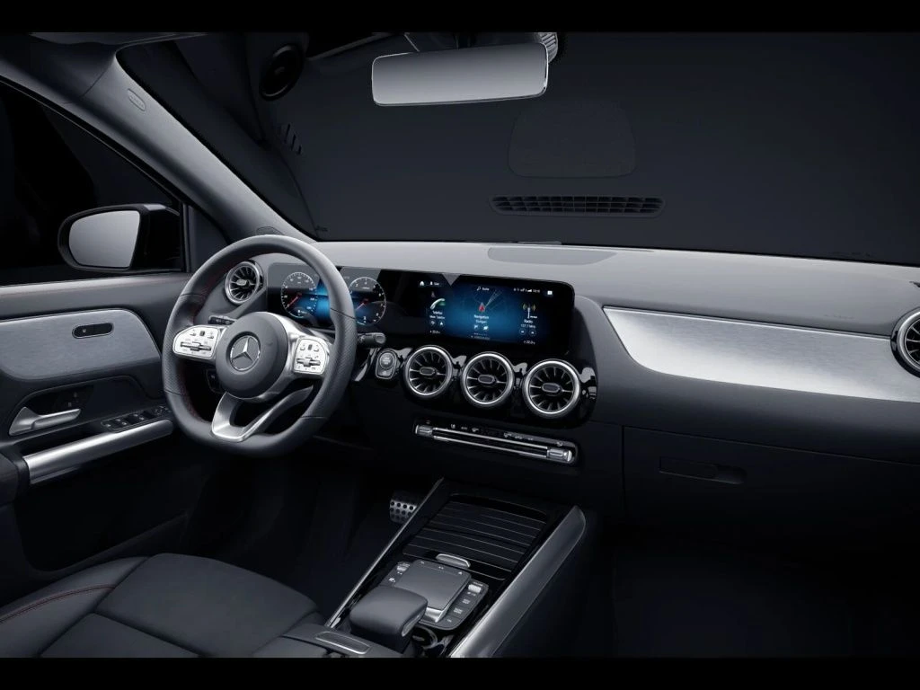 Mercedes-Benz-GLA 250-image-12