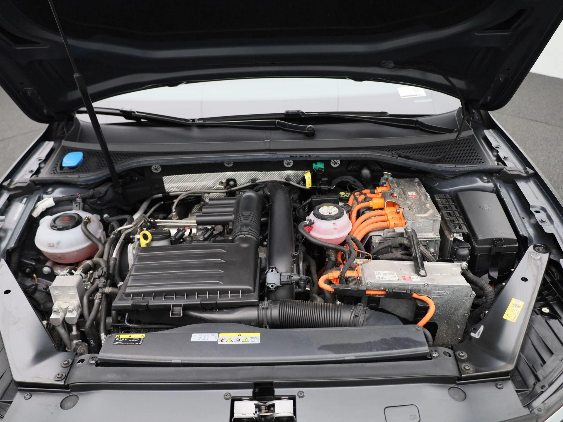 Volkswagen-Passat-image-36