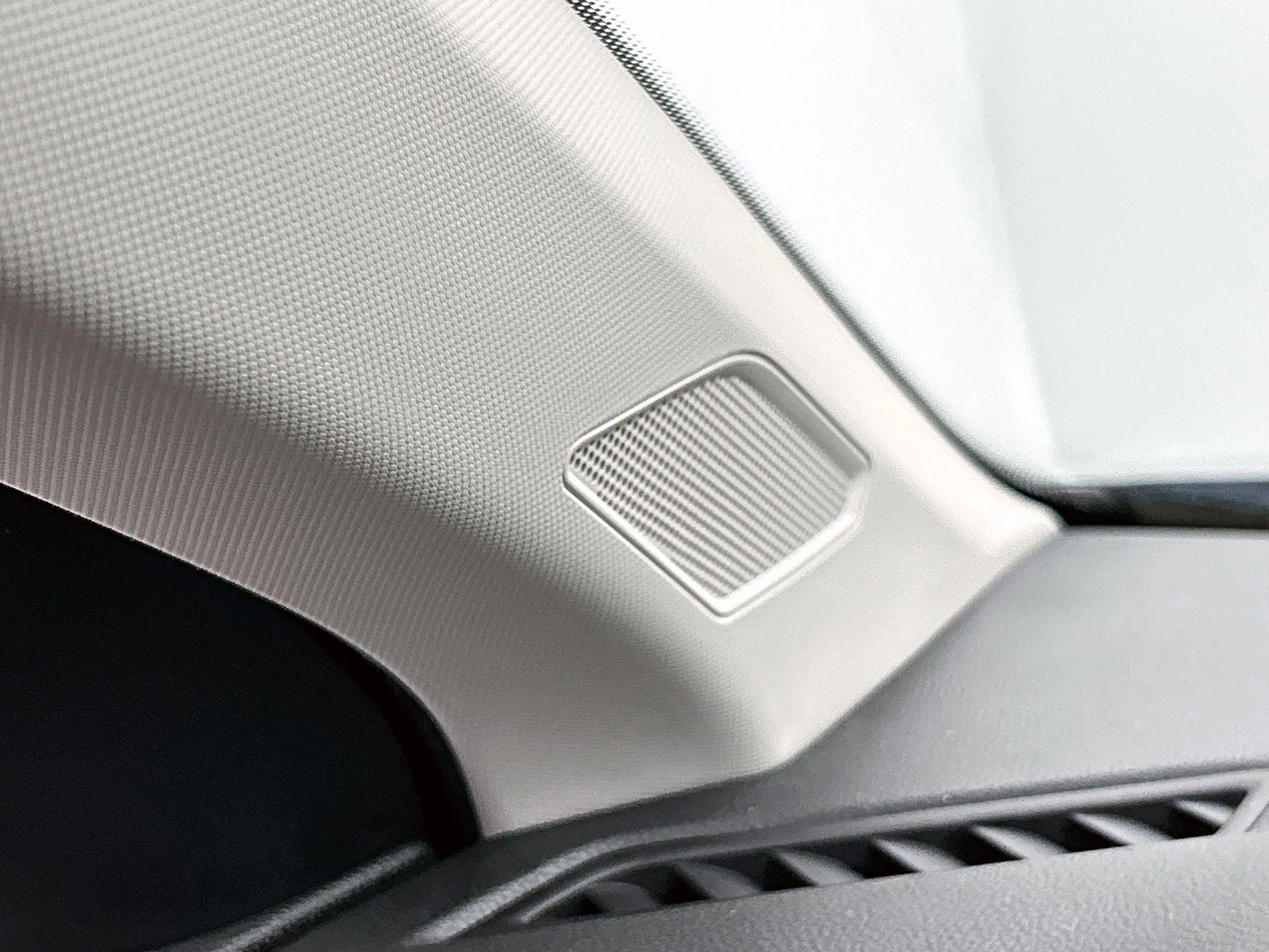 Volkswagen-Polo-image-11
