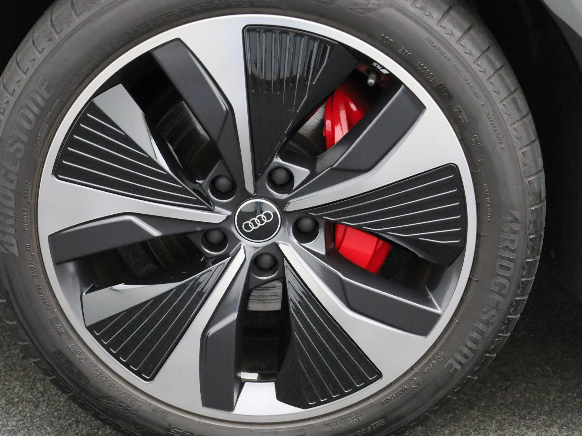 Audi-Q6 e-tron-image-6