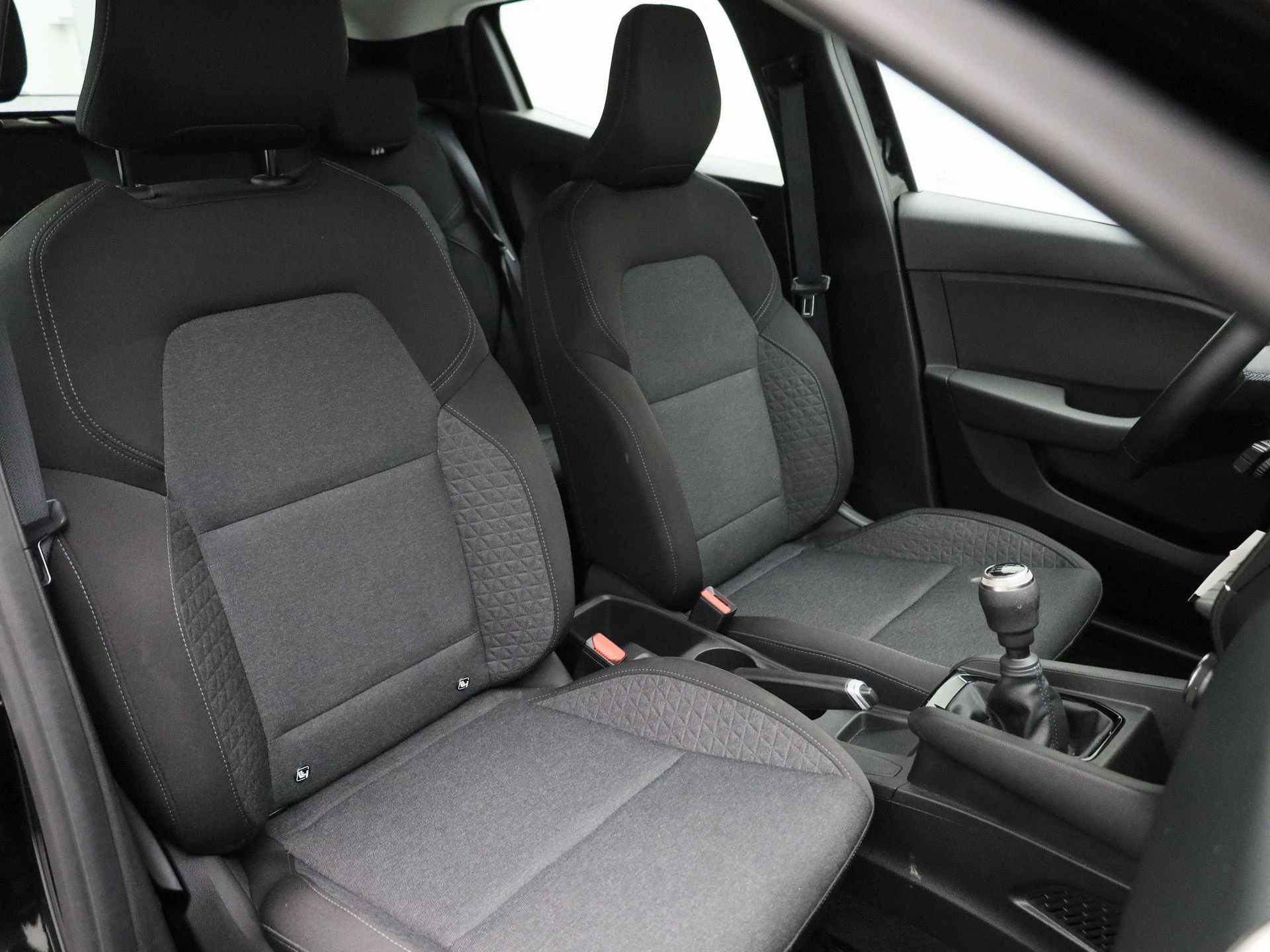 Renault-Clio-image-31