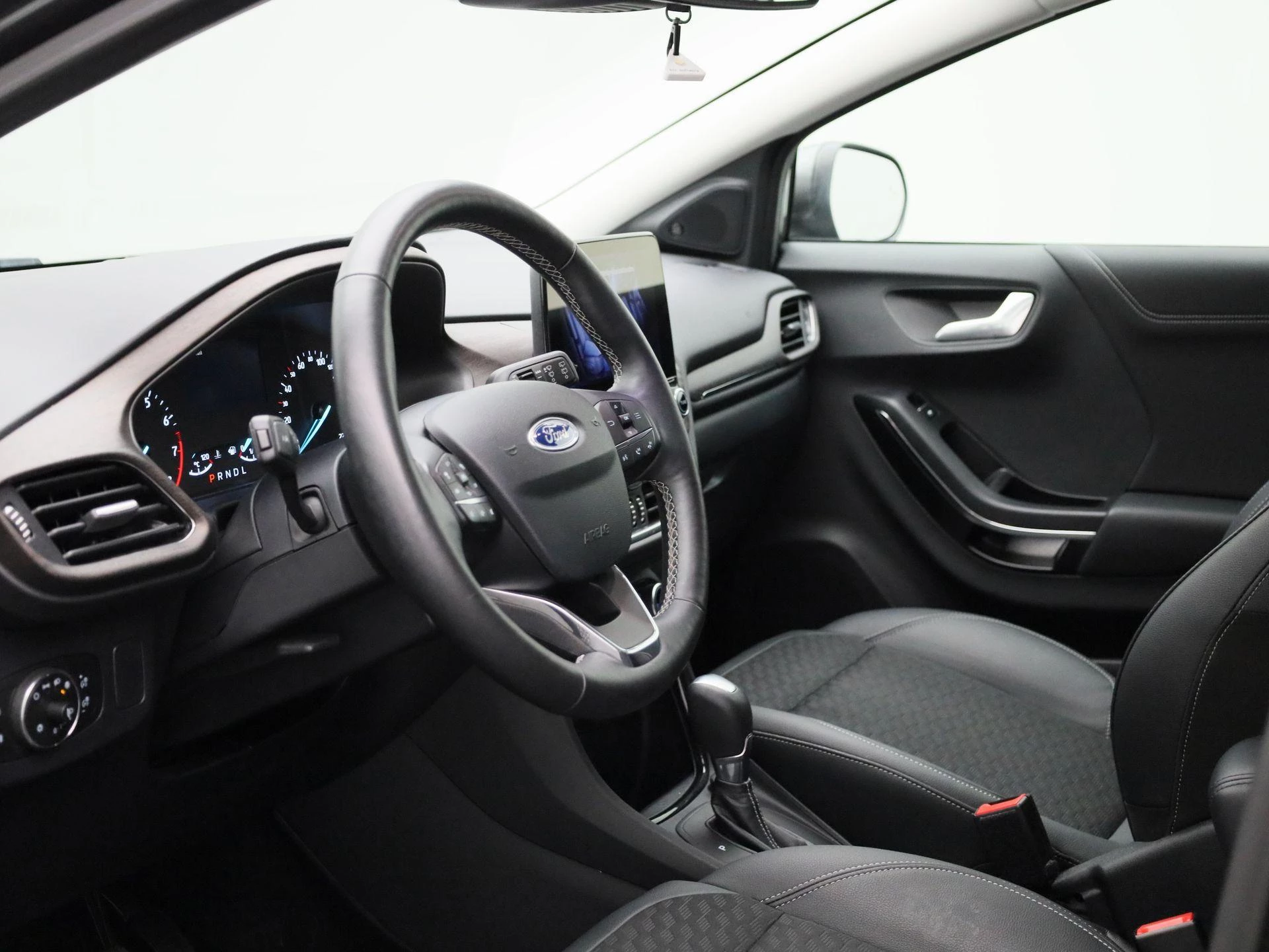 Ford Puma 1.0i Ecoboost MHEV Titanium | Winterpack | LED