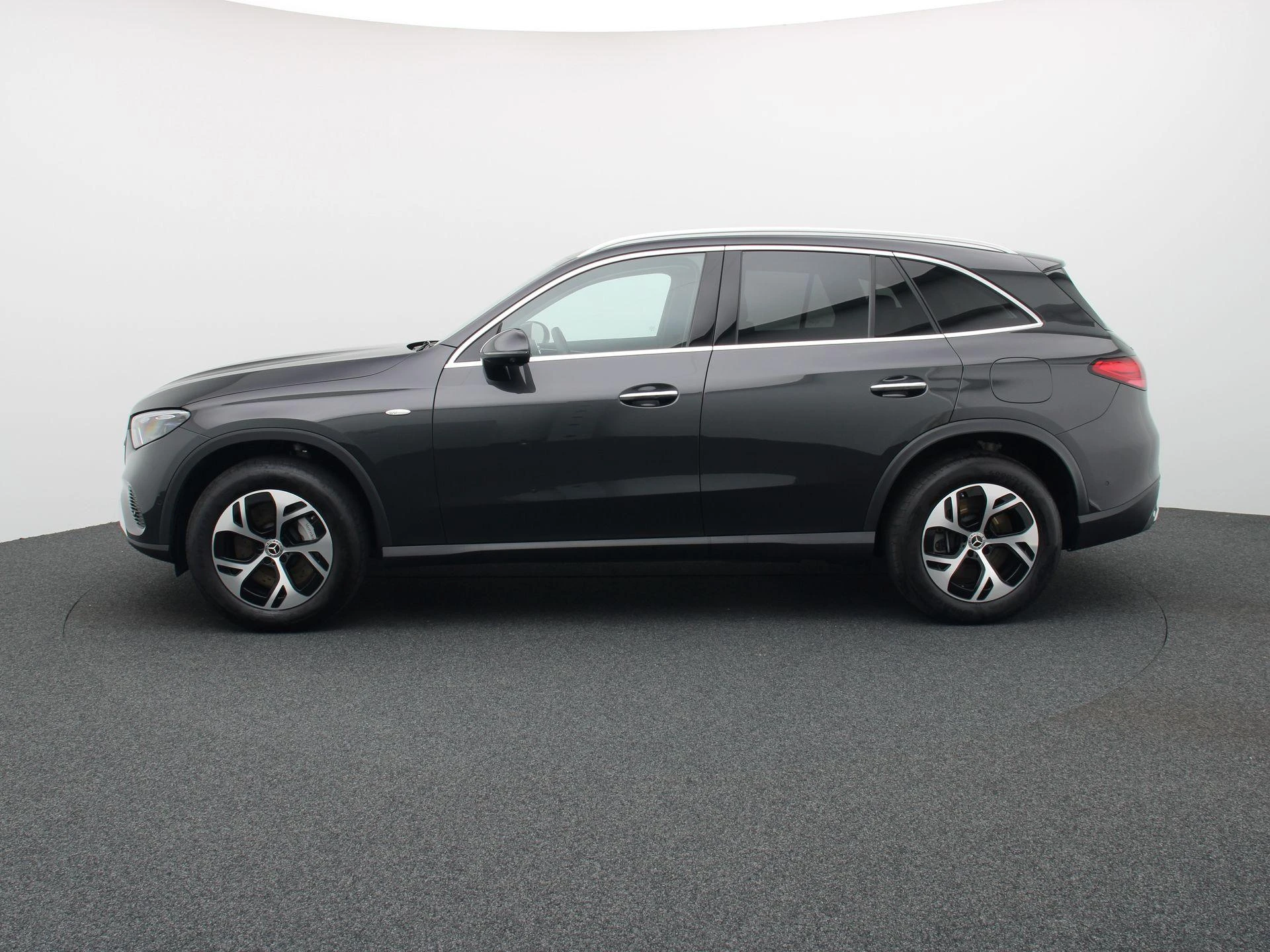 Mercedes-Benz GLC 300 e SUV Luxury Line + LEDER + DIGITAL LIGHT + TREKHAAK + 360 CAMERA +