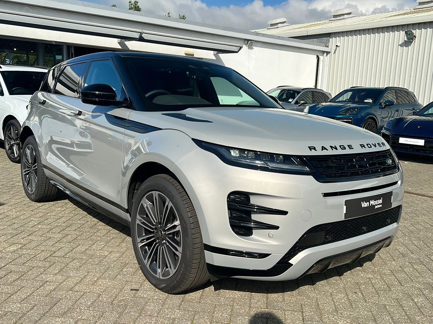 Land Rover Range Rover Evoque 1.5 P270e Dynamic HSE 5dr Auto