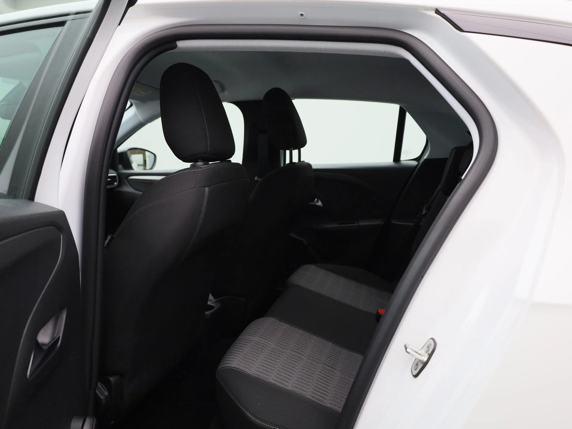 Opel-Corsa-image-9