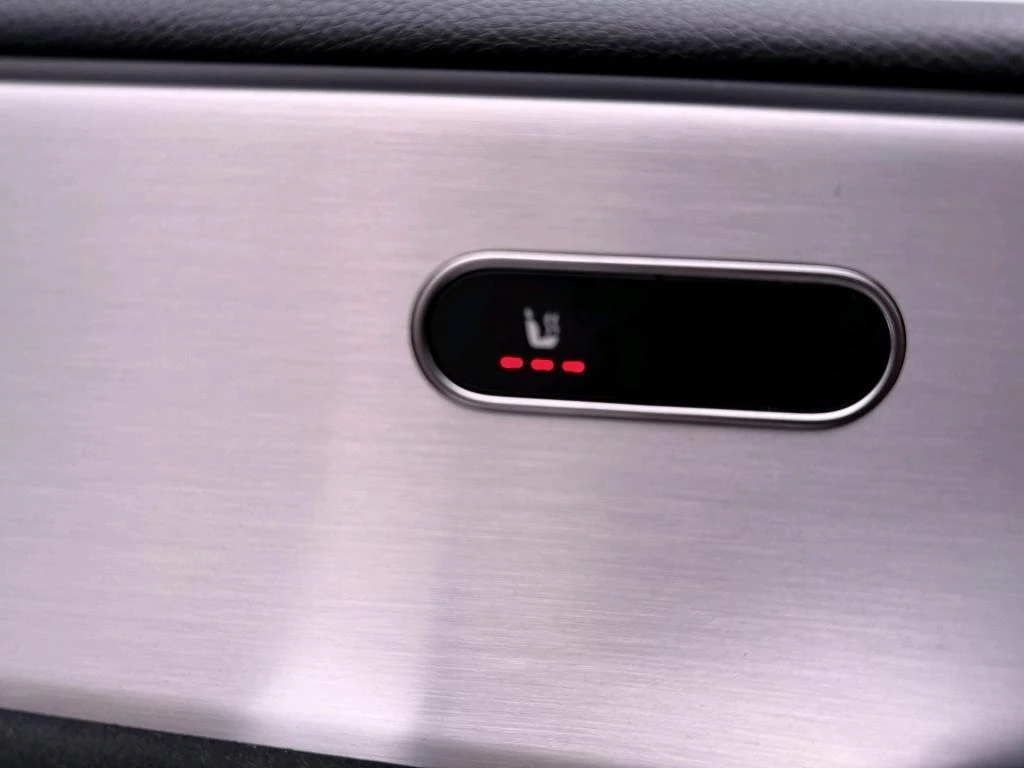 Mercedes-Benz-A-Klasse-image-6