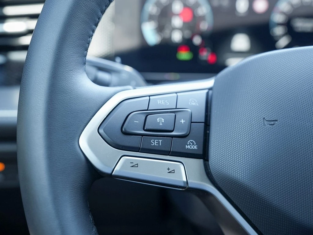 Volkswagen-Passat-image-15