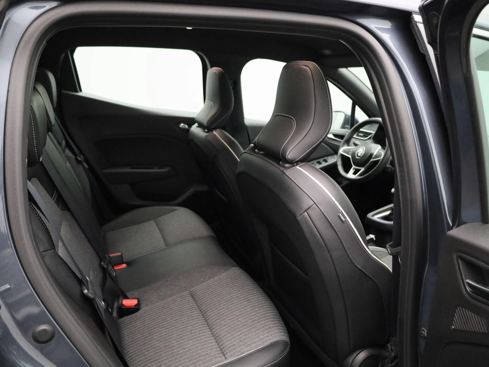 Renault-Clio-image-30