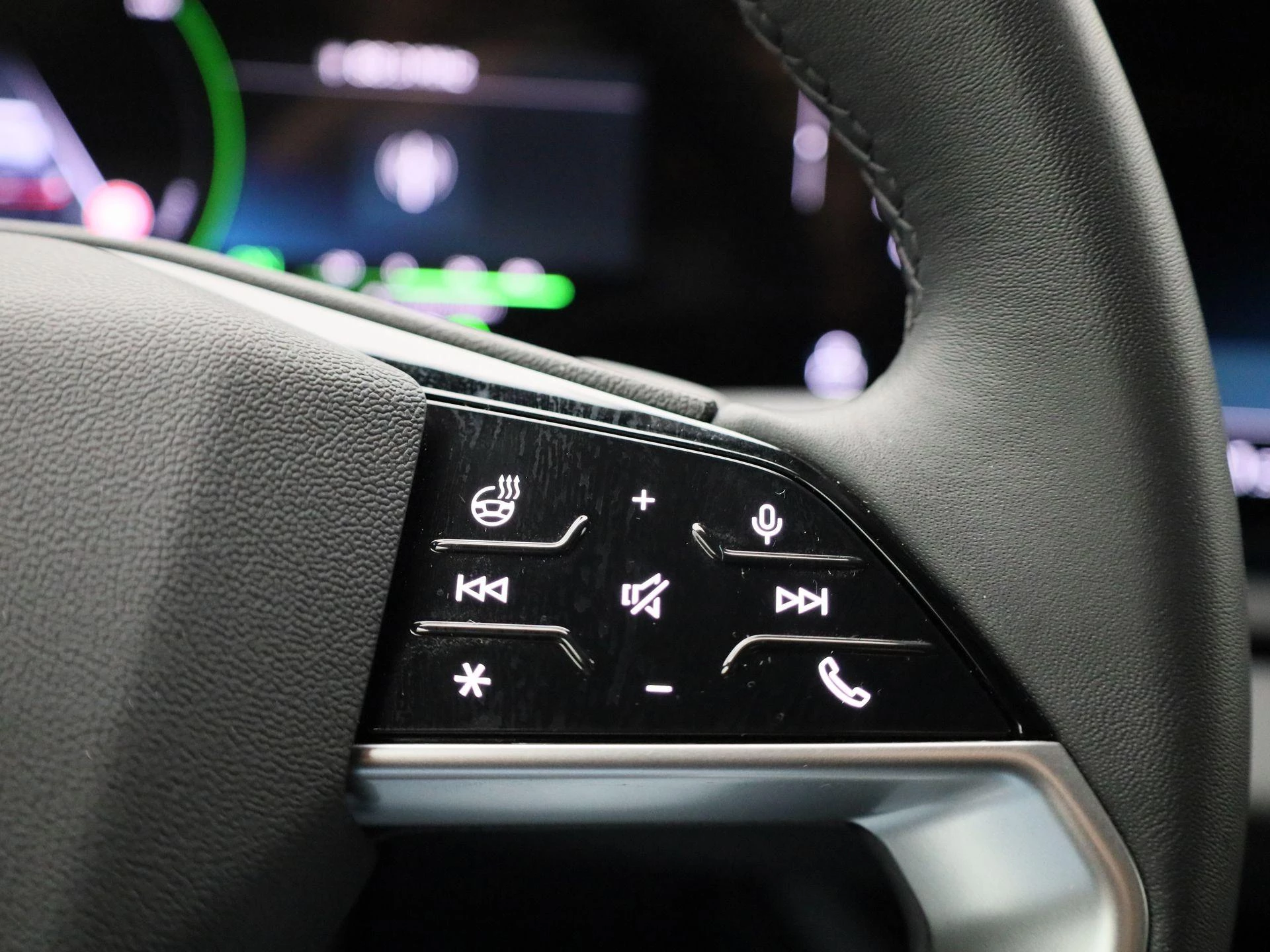 Audi-Q6 e-tron-image-26