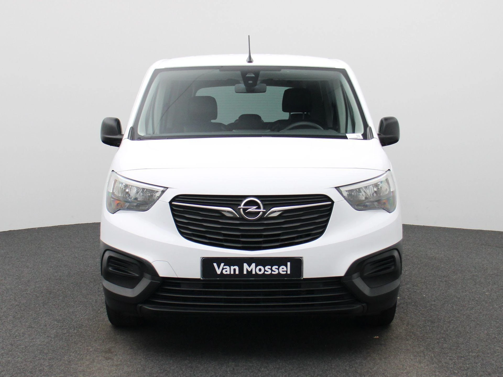 Opel-Combo Life-image-3