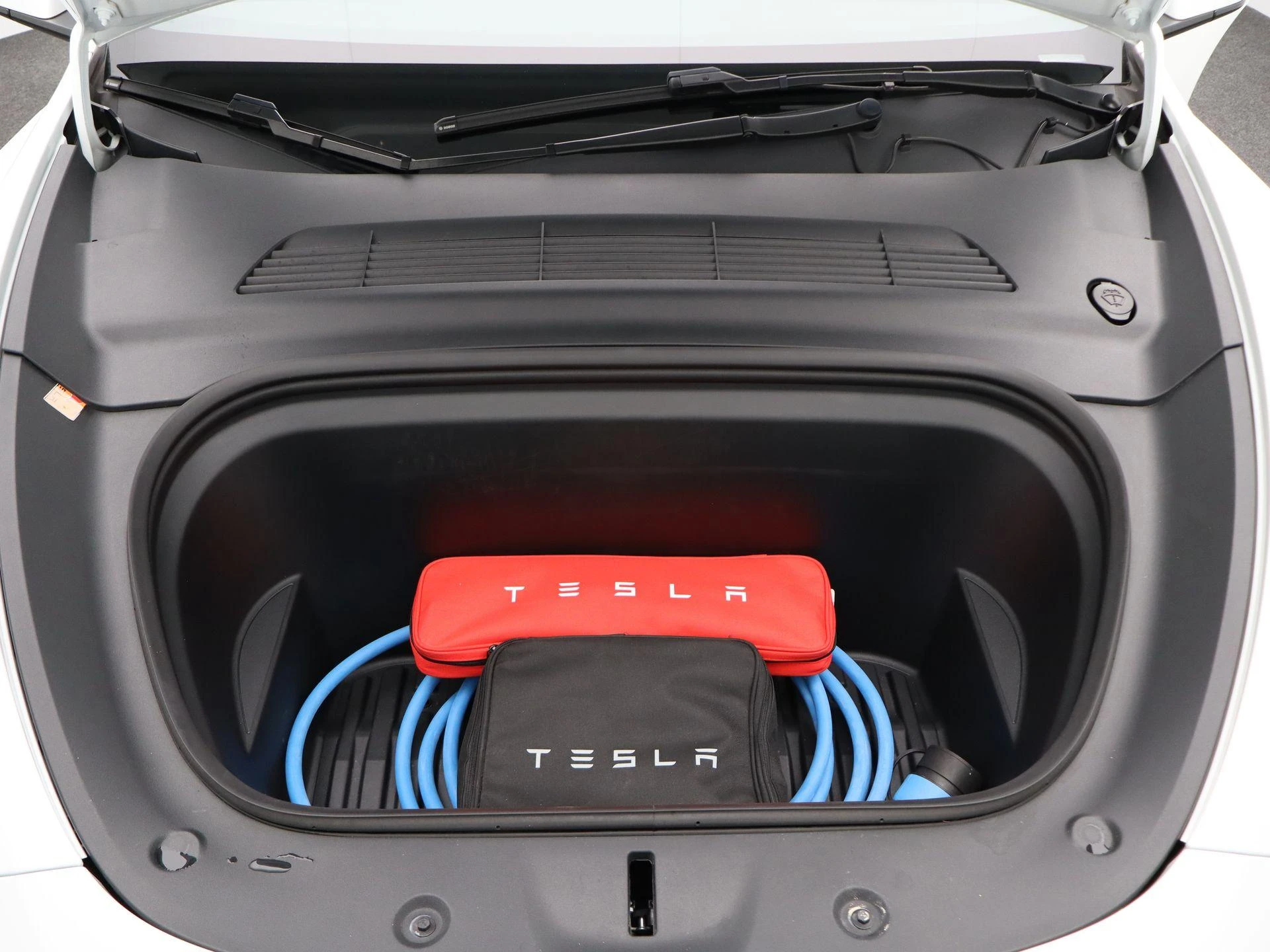 Tesla-Model Y-image-33