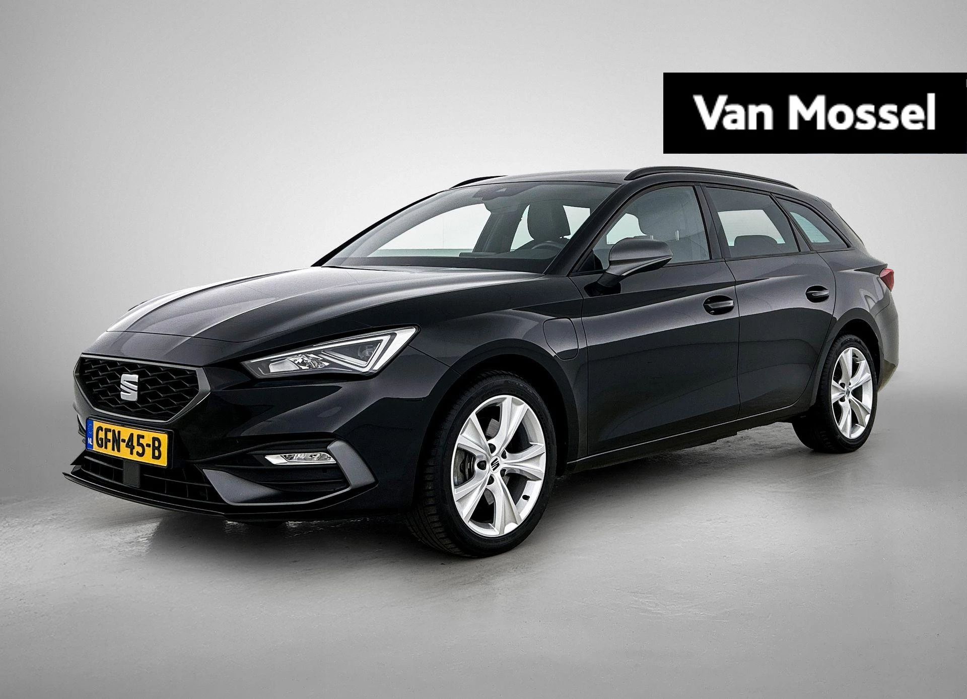 SEAT-Leon-image-0