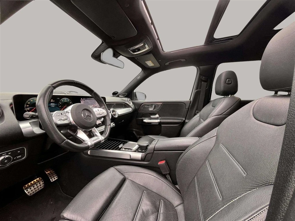 Mercedes-Benz-GLB-image-9