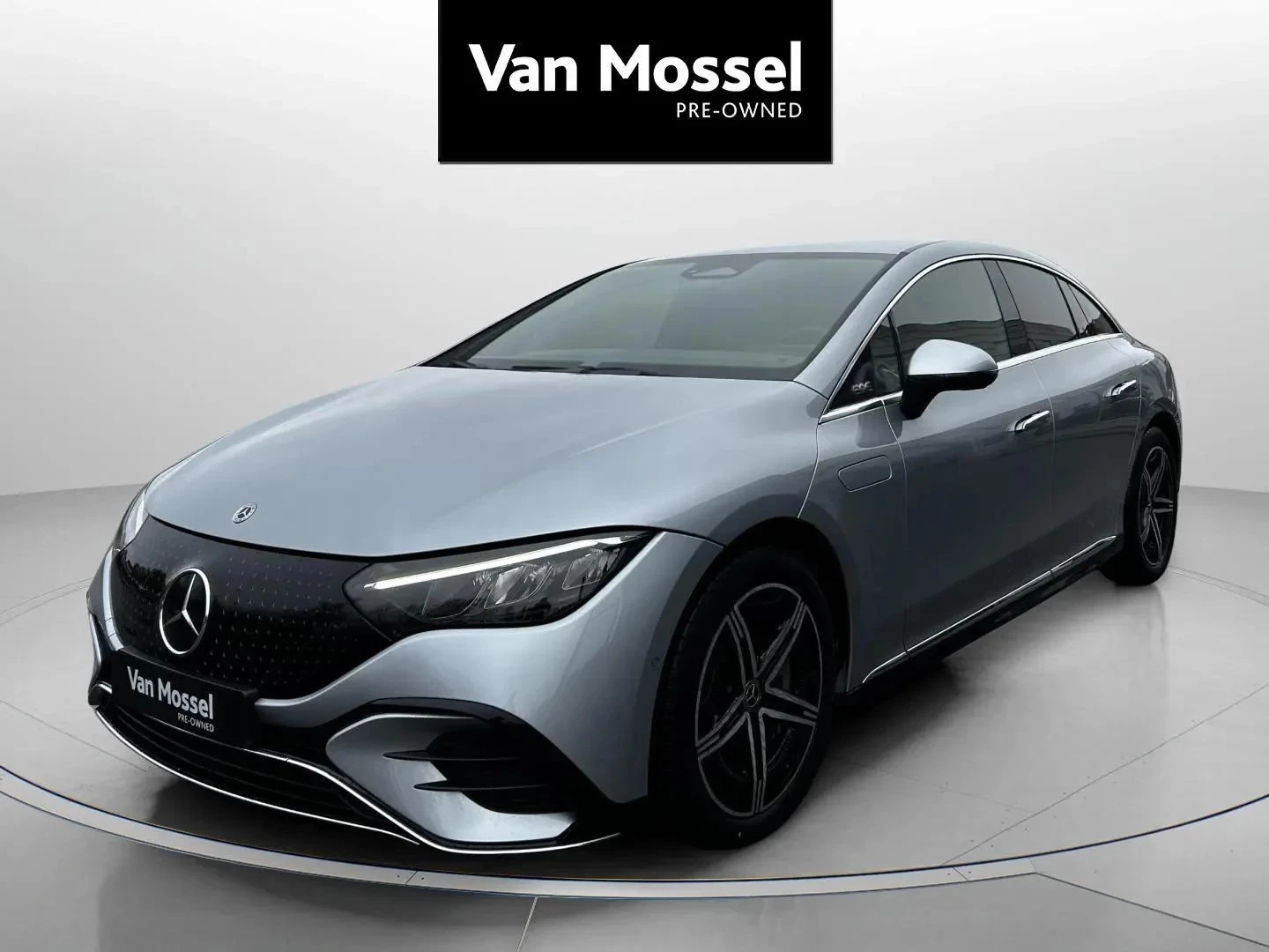 Mercedes-Benz-EQE-image-0