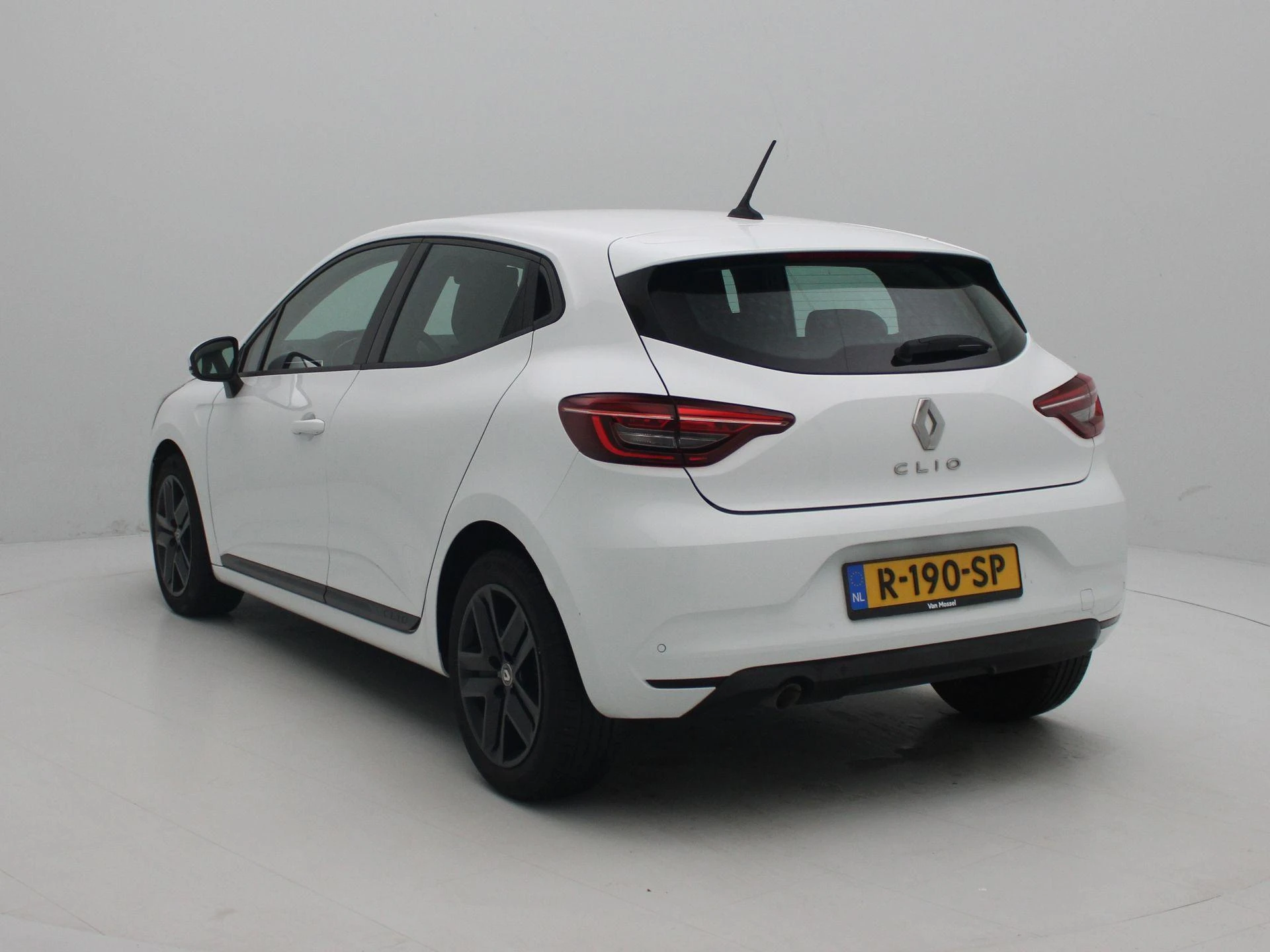 Renault-Clio-image-1