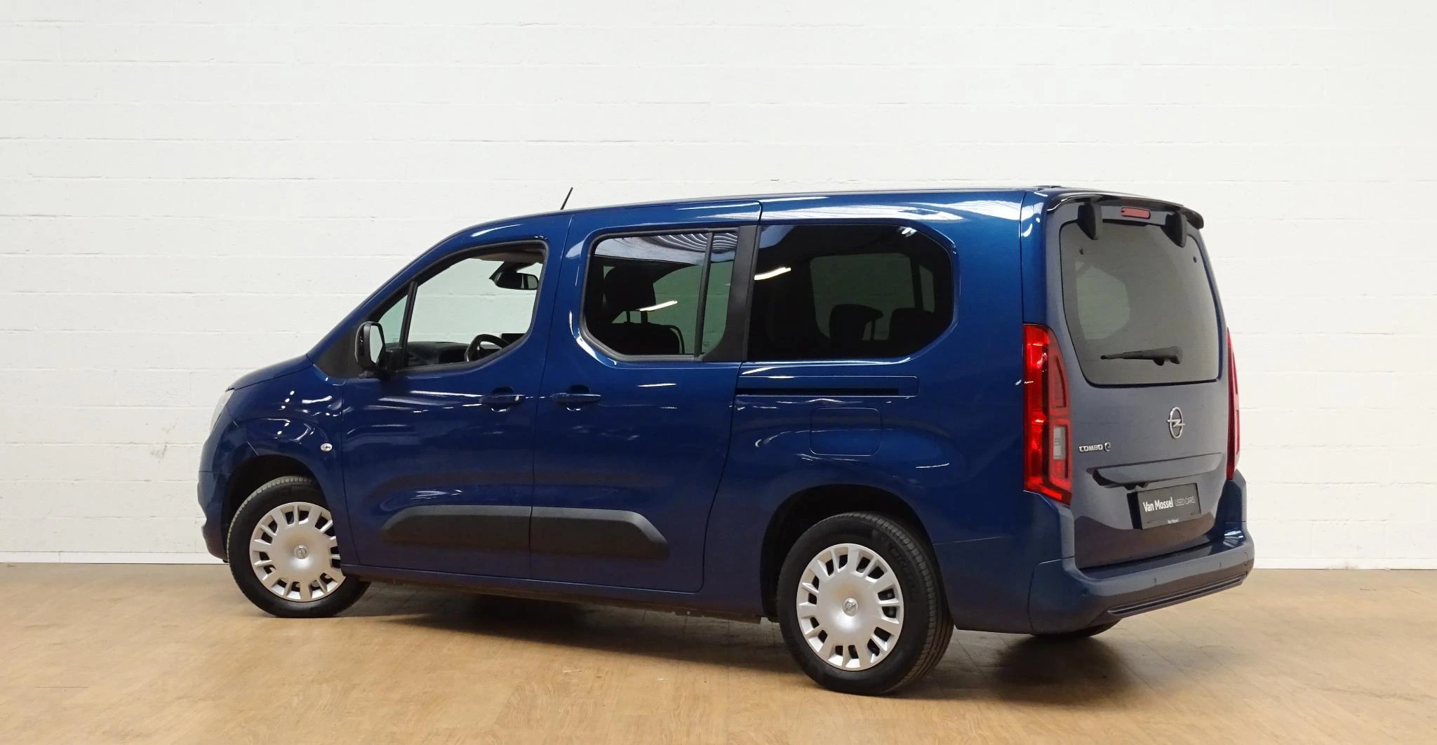 Opel-Combo-e Life-image-4