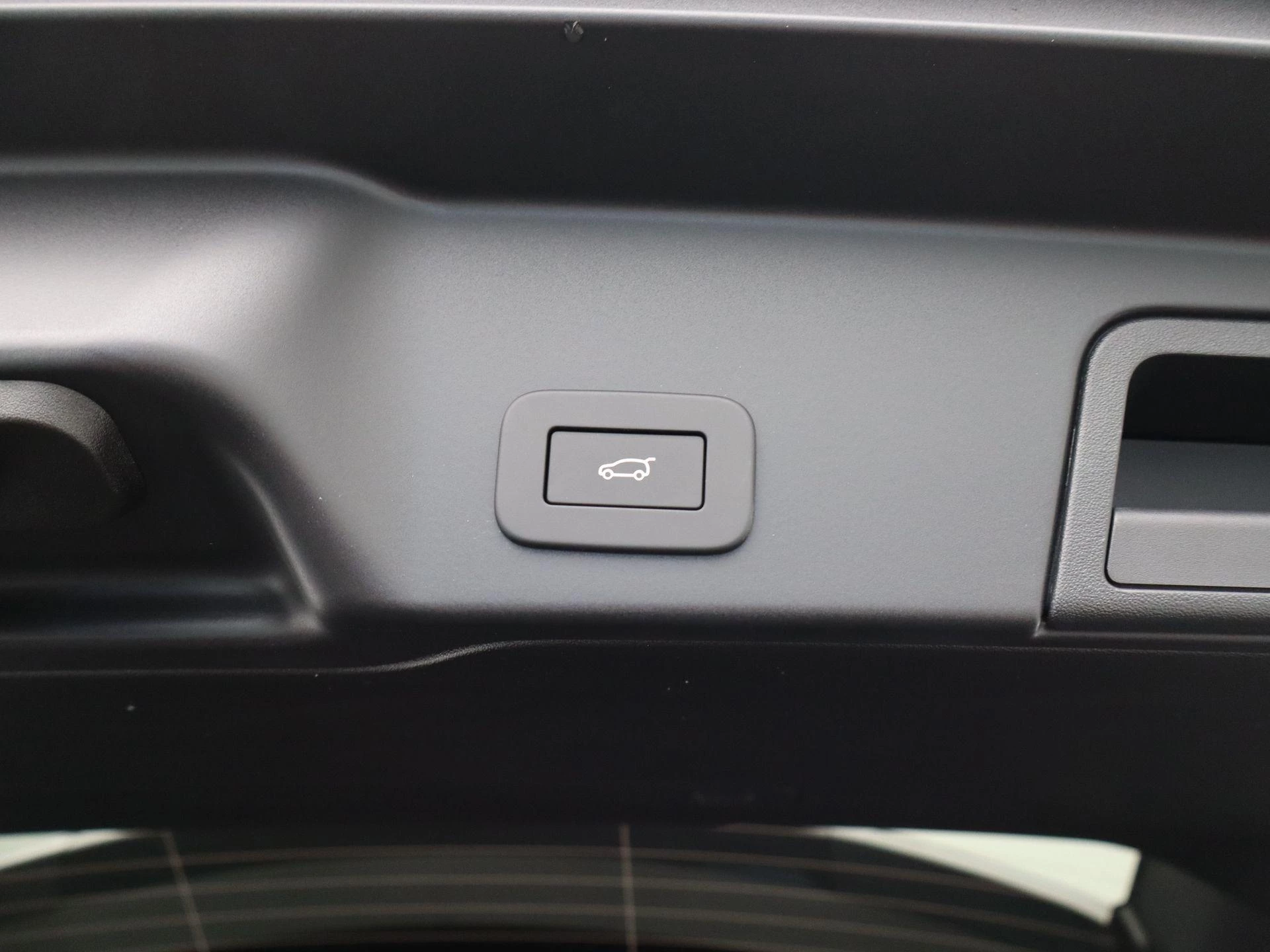 Land Rover-Range Rover Evoque-image-33