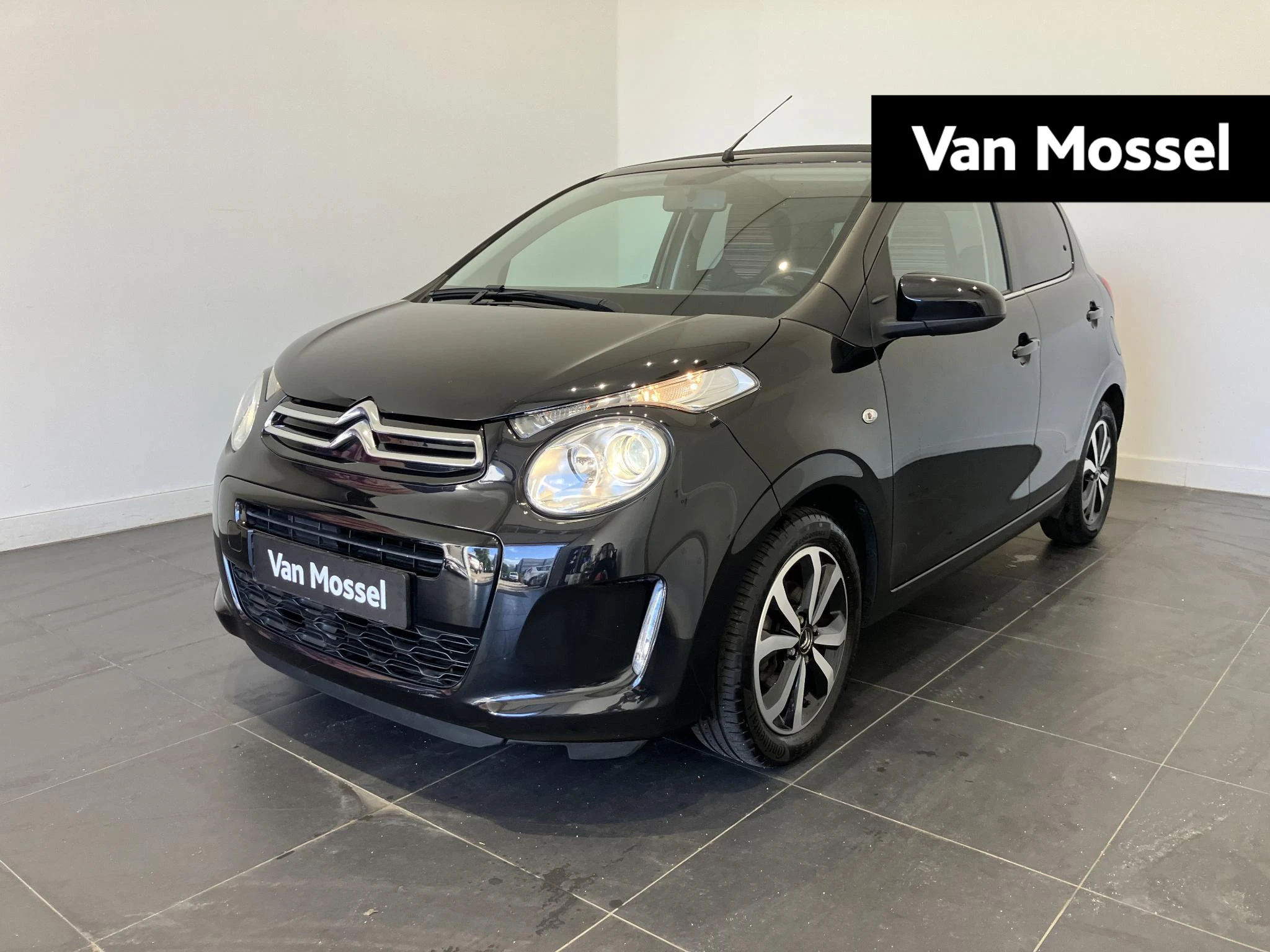 Citroƫn-C1-image-0