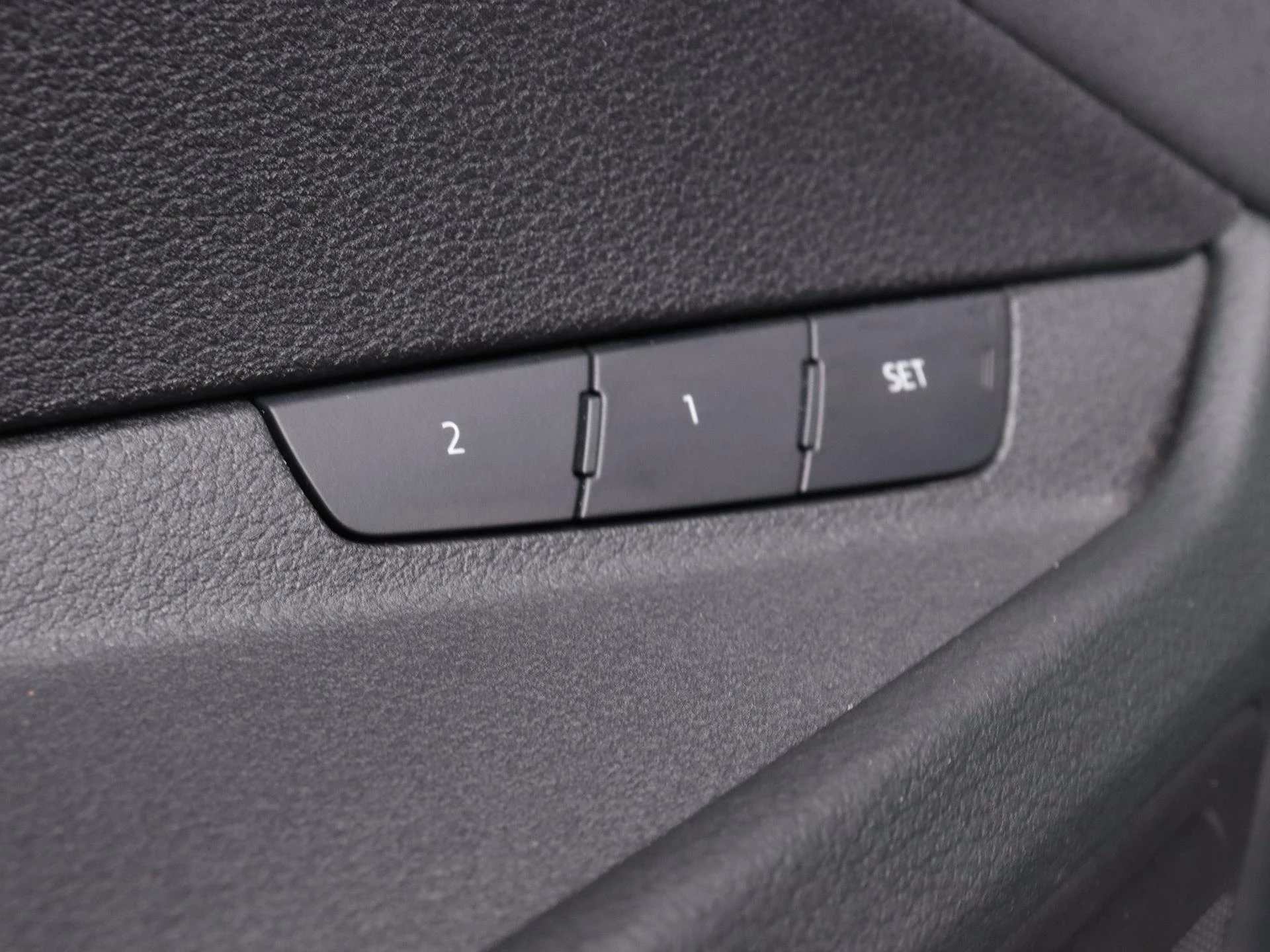 Audi-e-tron-image-26