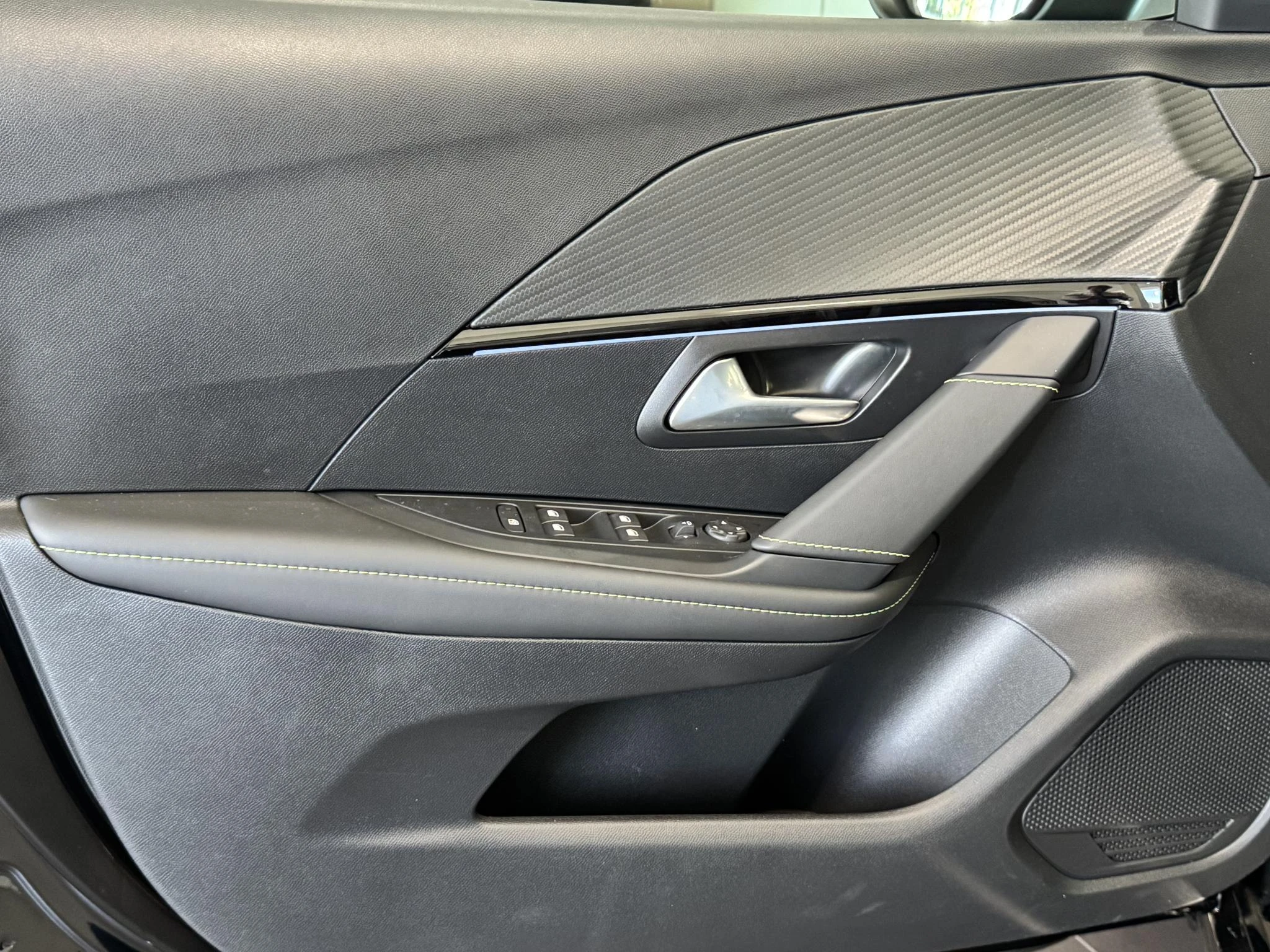 Peugeot-208-image-15