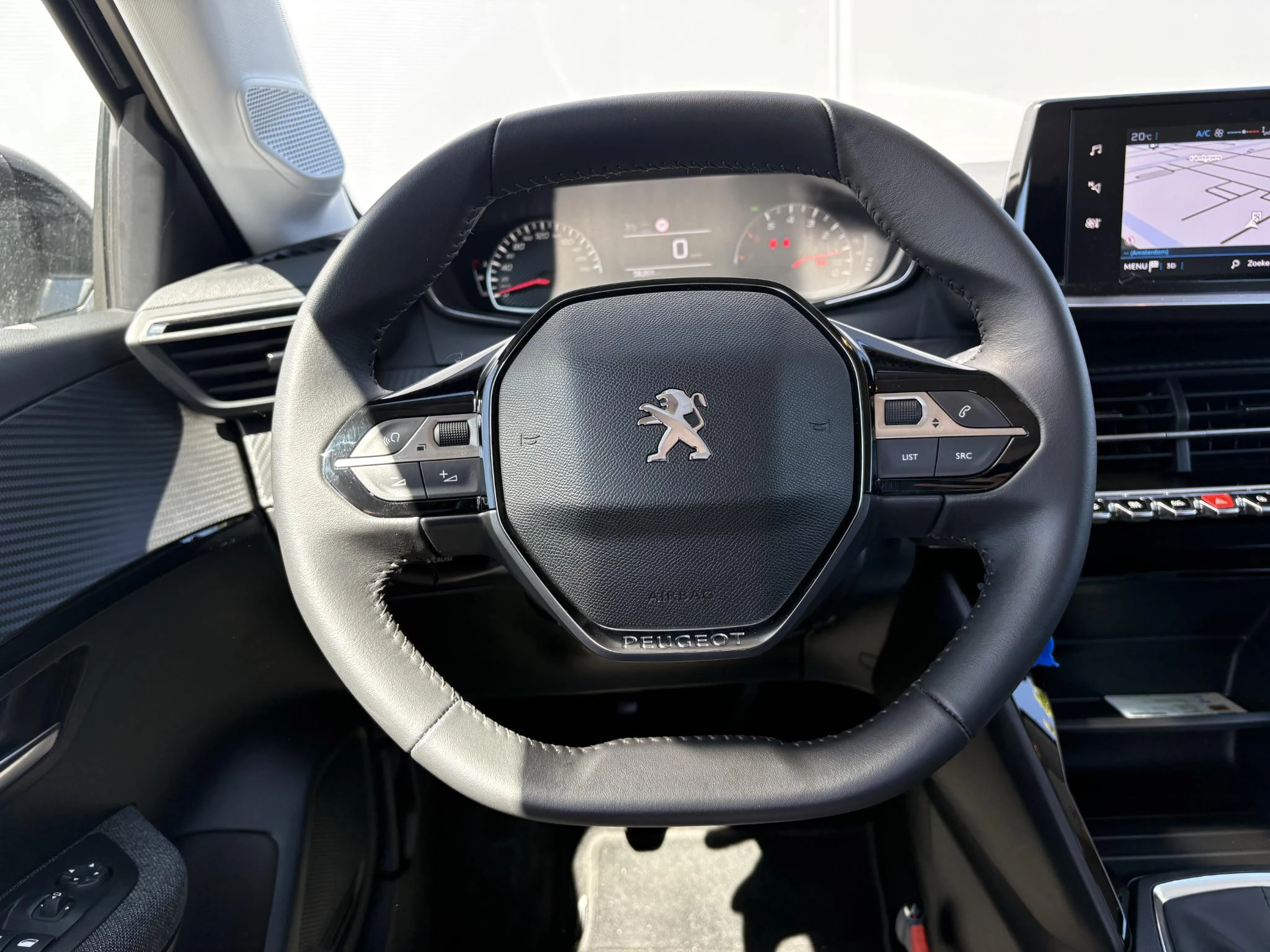 Peugeot-208-image-10