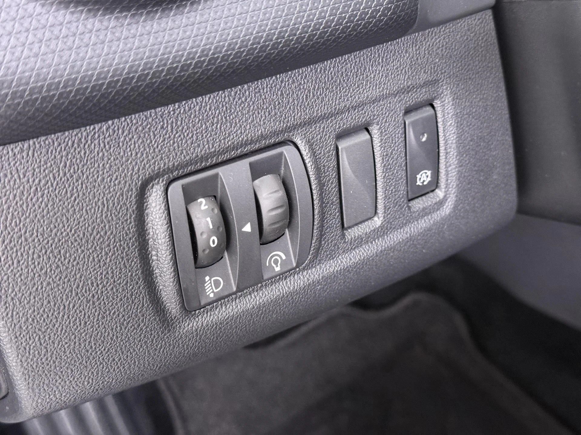 Renault-Clio-image-14