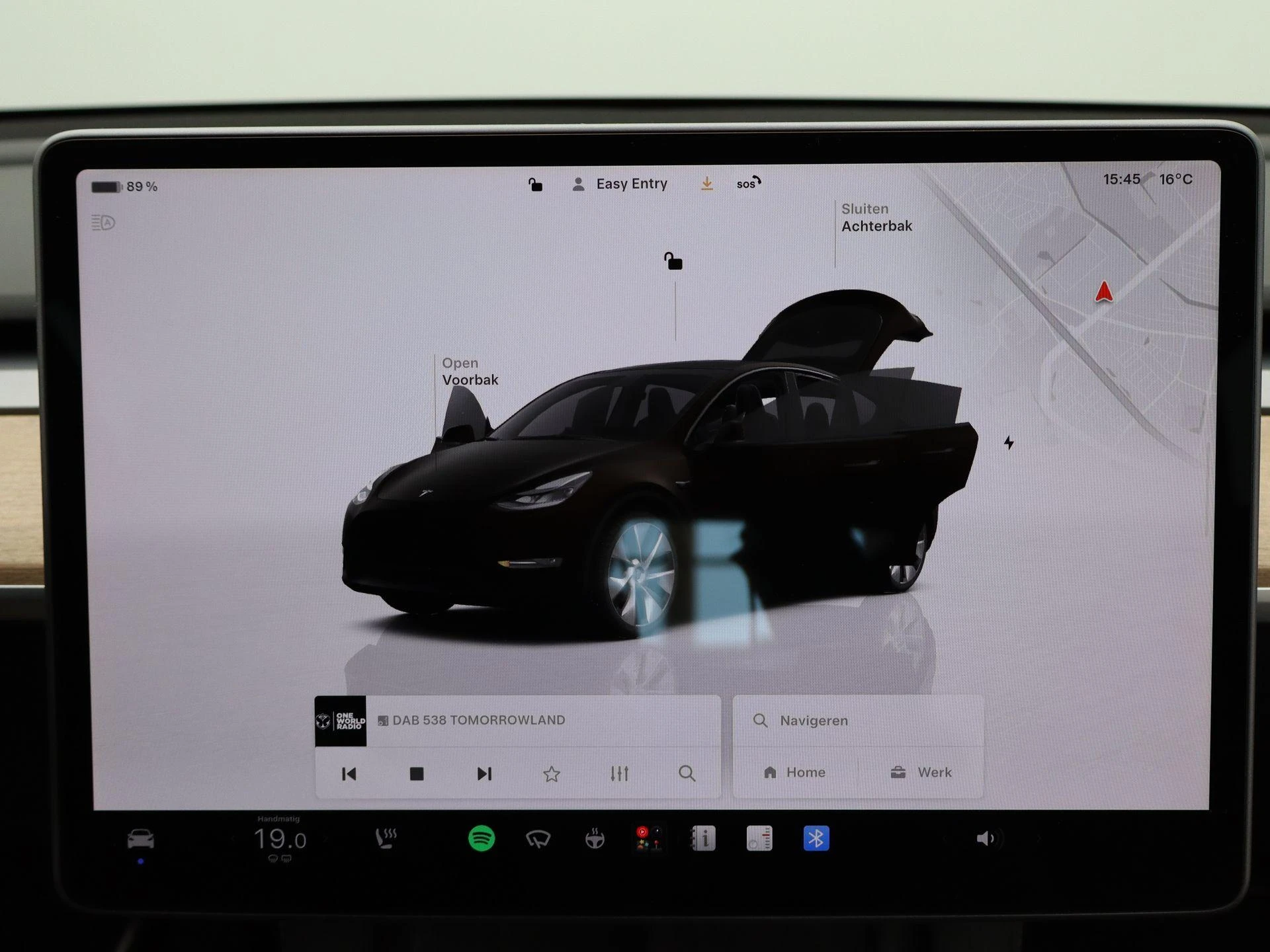 Tesla-Model Y-image-9