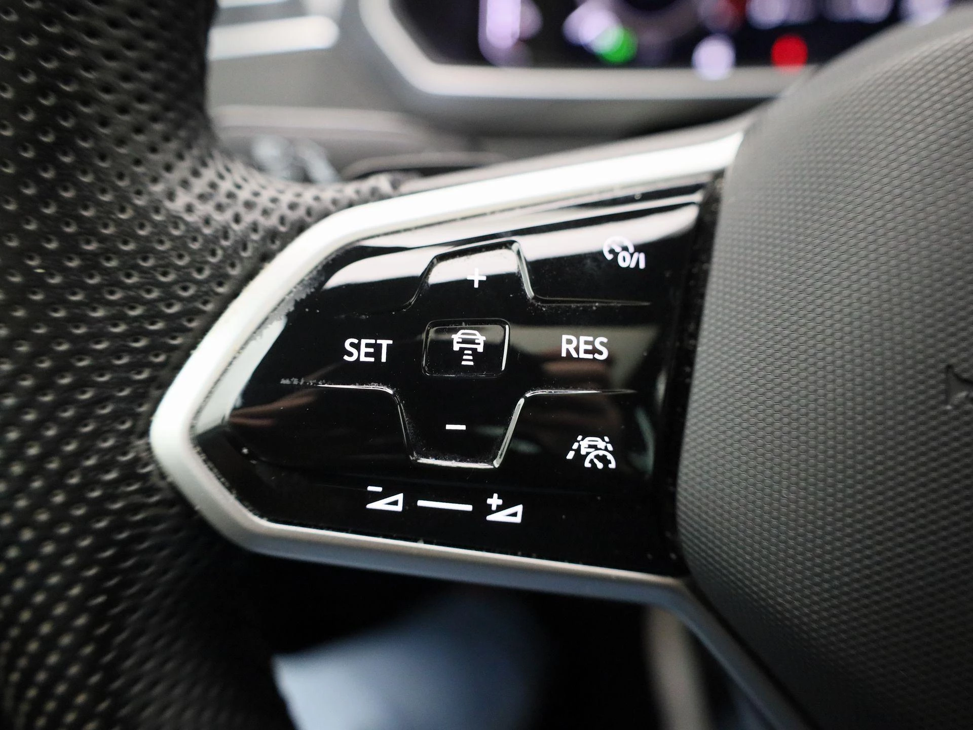 Volkswagen Tiguan 1.4 TSI eHybrid R-Line Business+ 245 PK|
