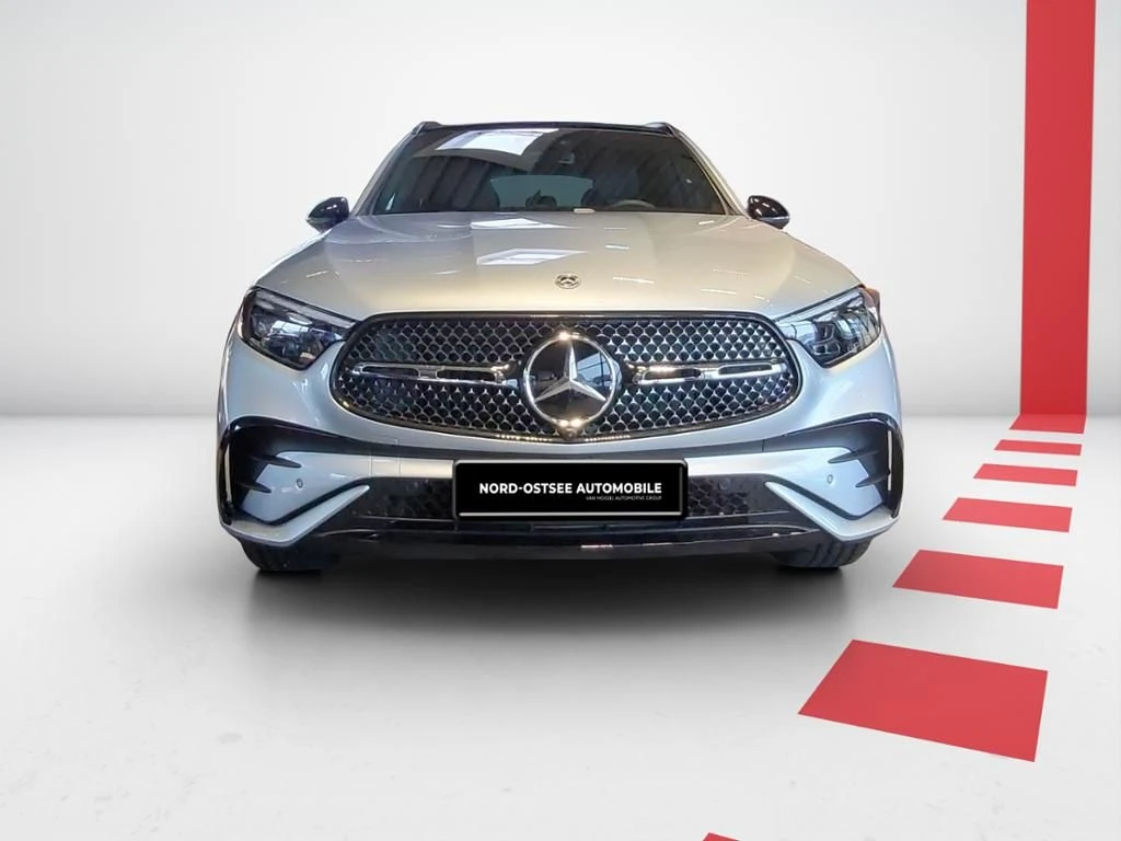 Mercedes-Benz-GLC 300 d-image-6