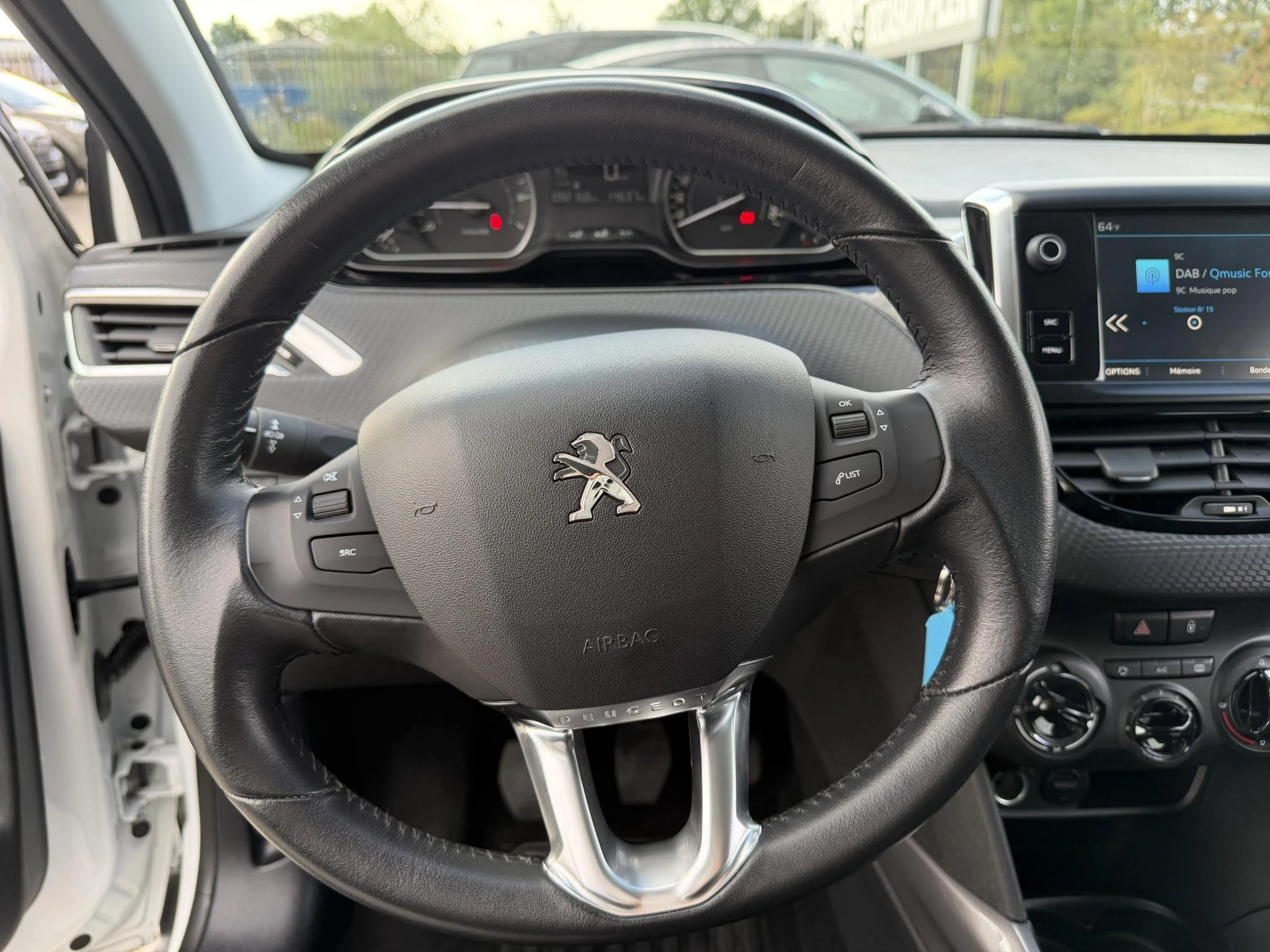 Peugeot-2008-image-11