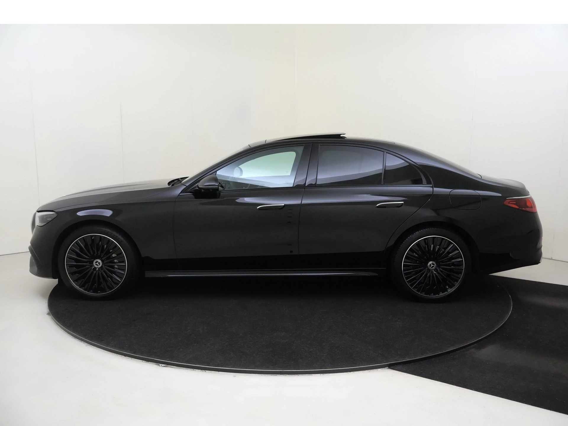 Mercedes-Benz E-Klasse 300 e AMG Line