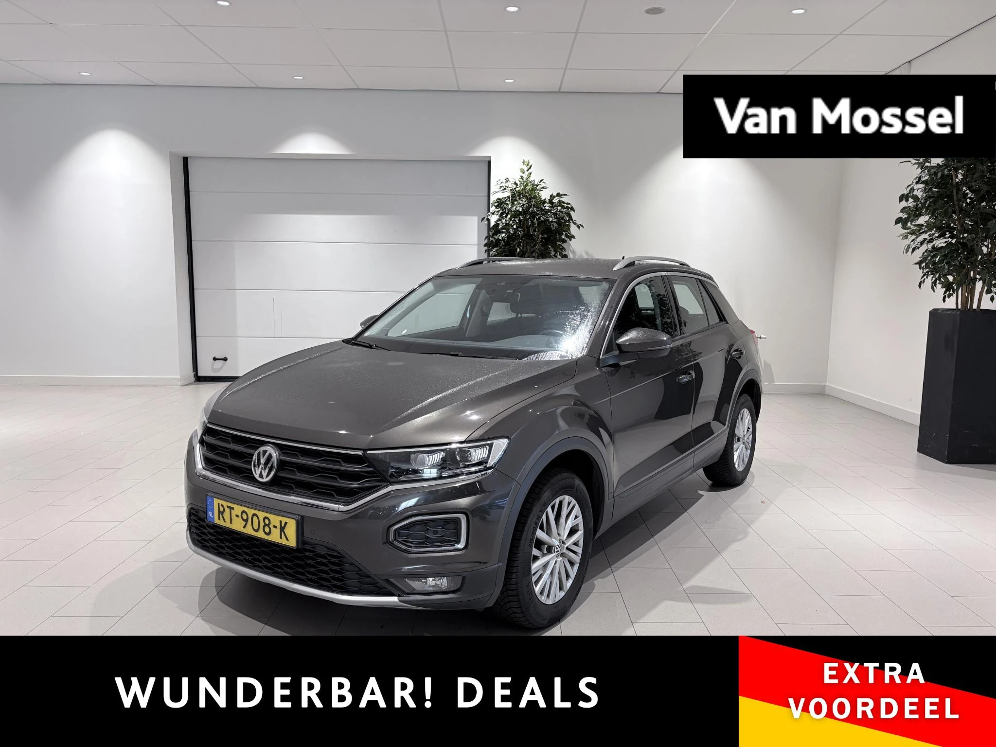 Volkswagen-T-Roc-image-0