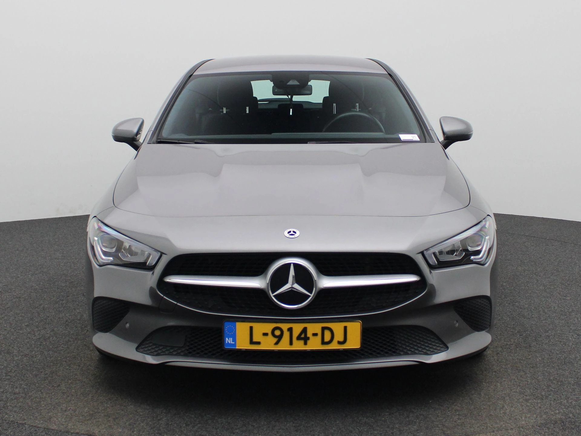 Mercedes-Benz-CLA-image-2