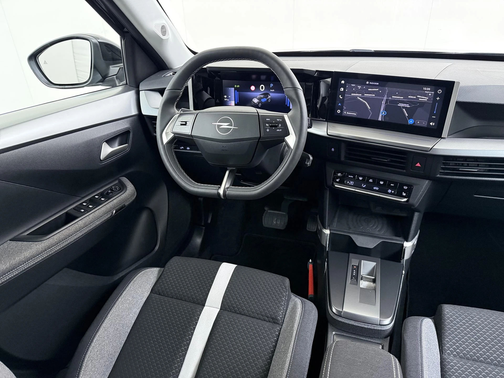 Opel-Frontera-image-5
