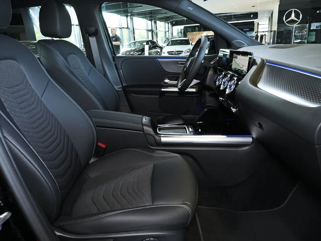 Mercedes-Benz-B-Klasse 180-image-12