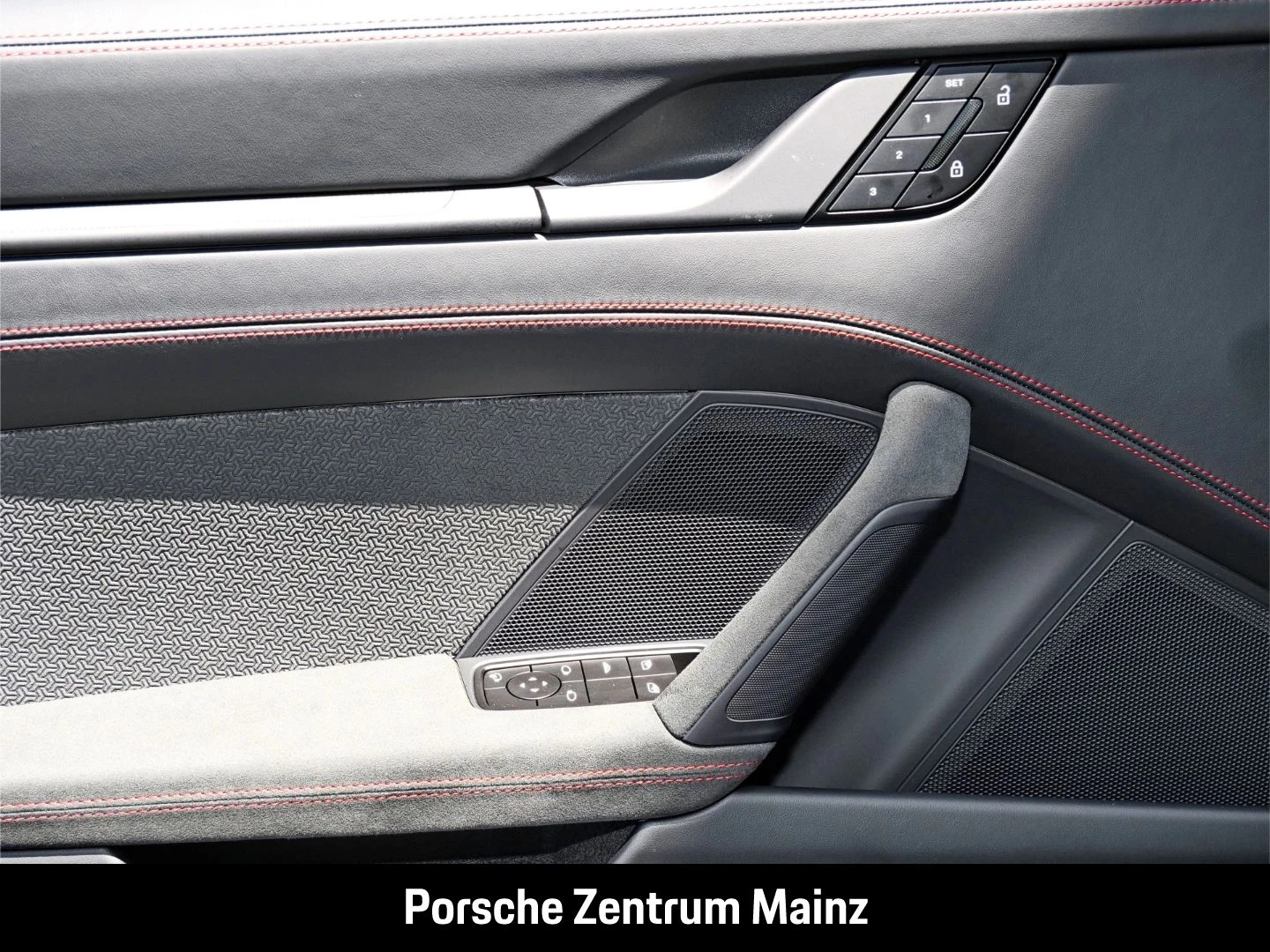 Porsche-911-image-31