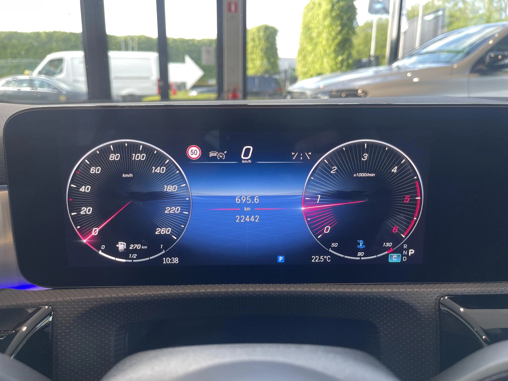 Mercedes-Benz A-Klasse 200 d AMG Line Limousine + PANO DAK + MULTIBEAM + BURMESTER +
