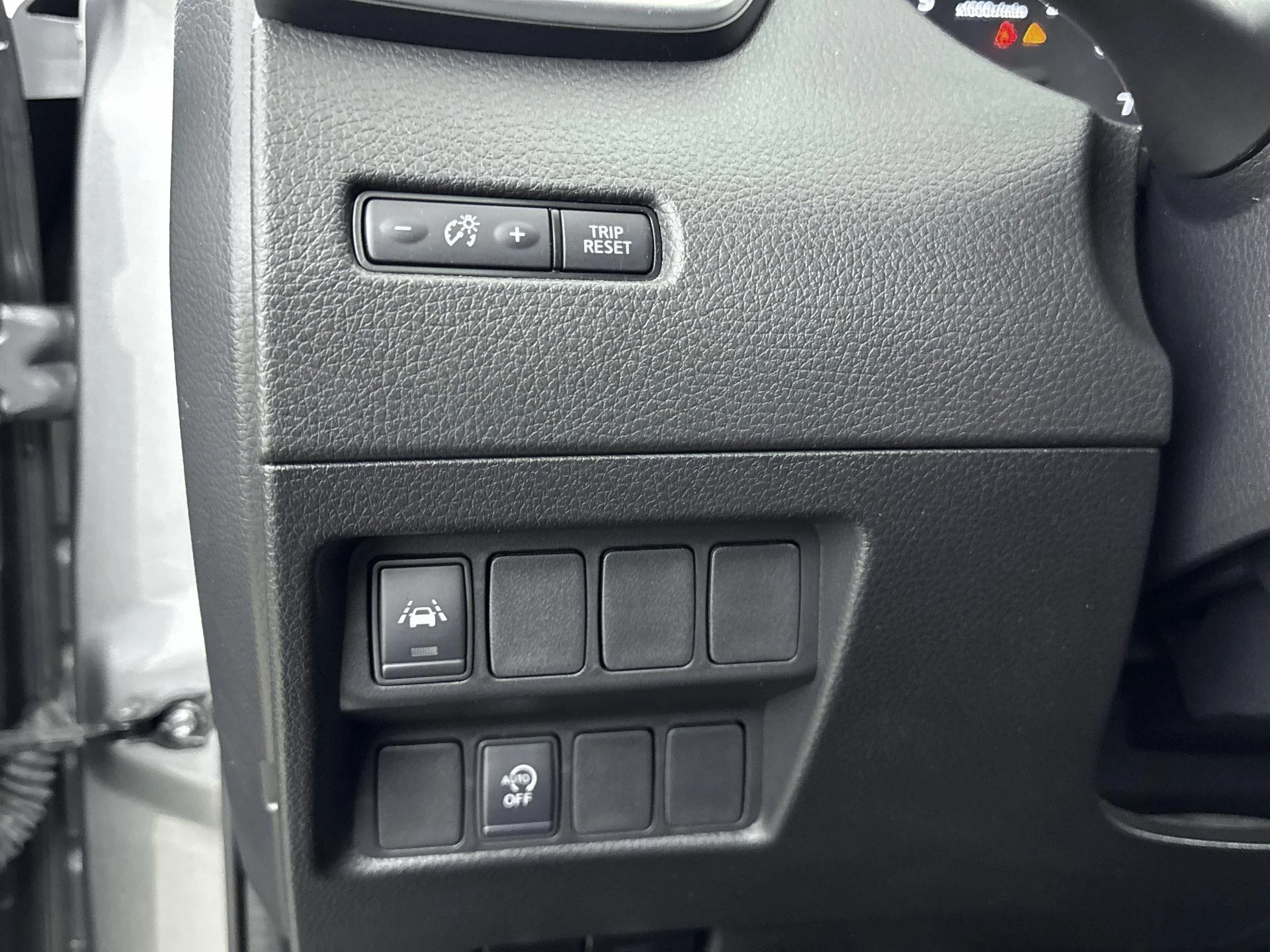 Nissan-QASHQAI-image-25