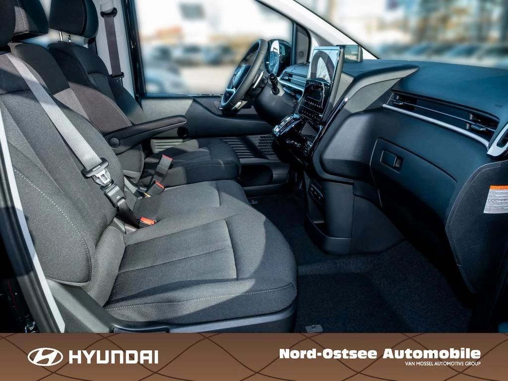 Hyundai-Staria-image-13