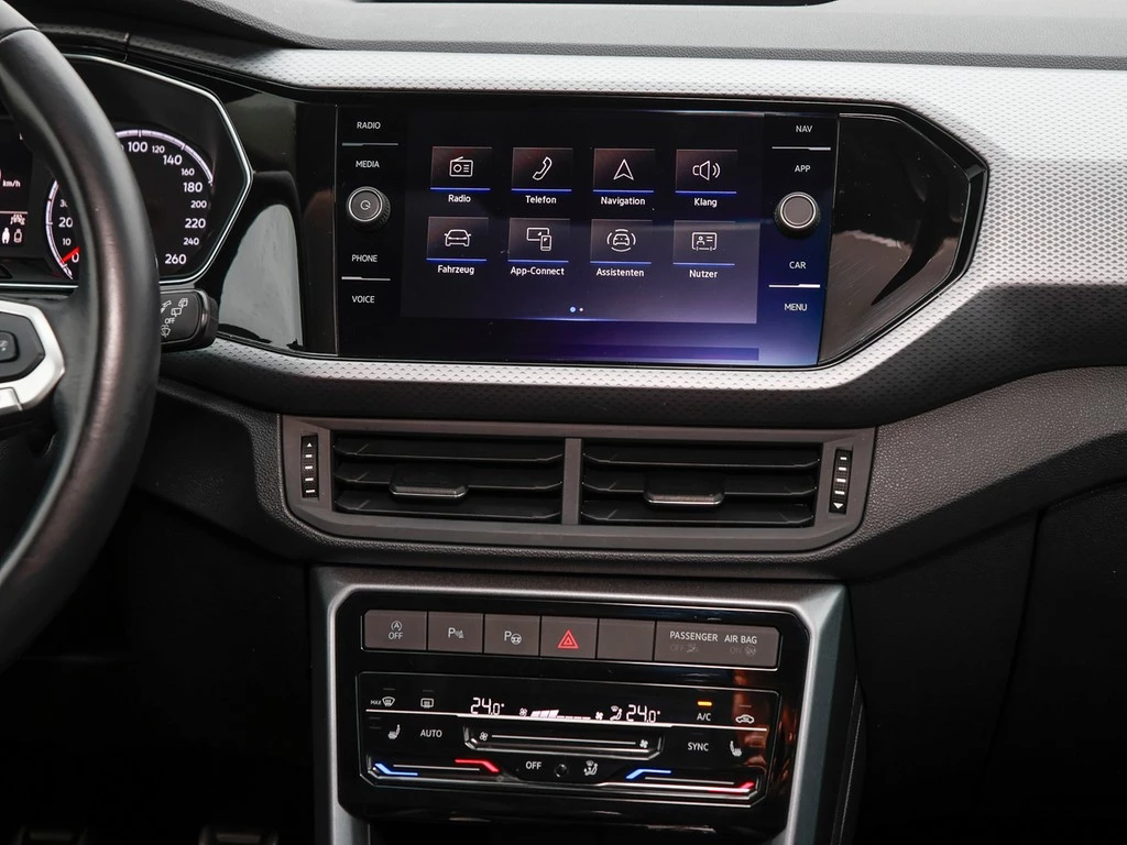 Volkswagen-T-Cross-image-10