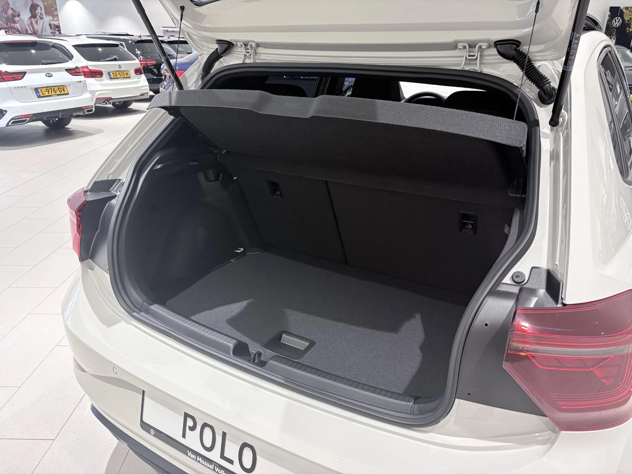 Volkswagen-Polo-image-5