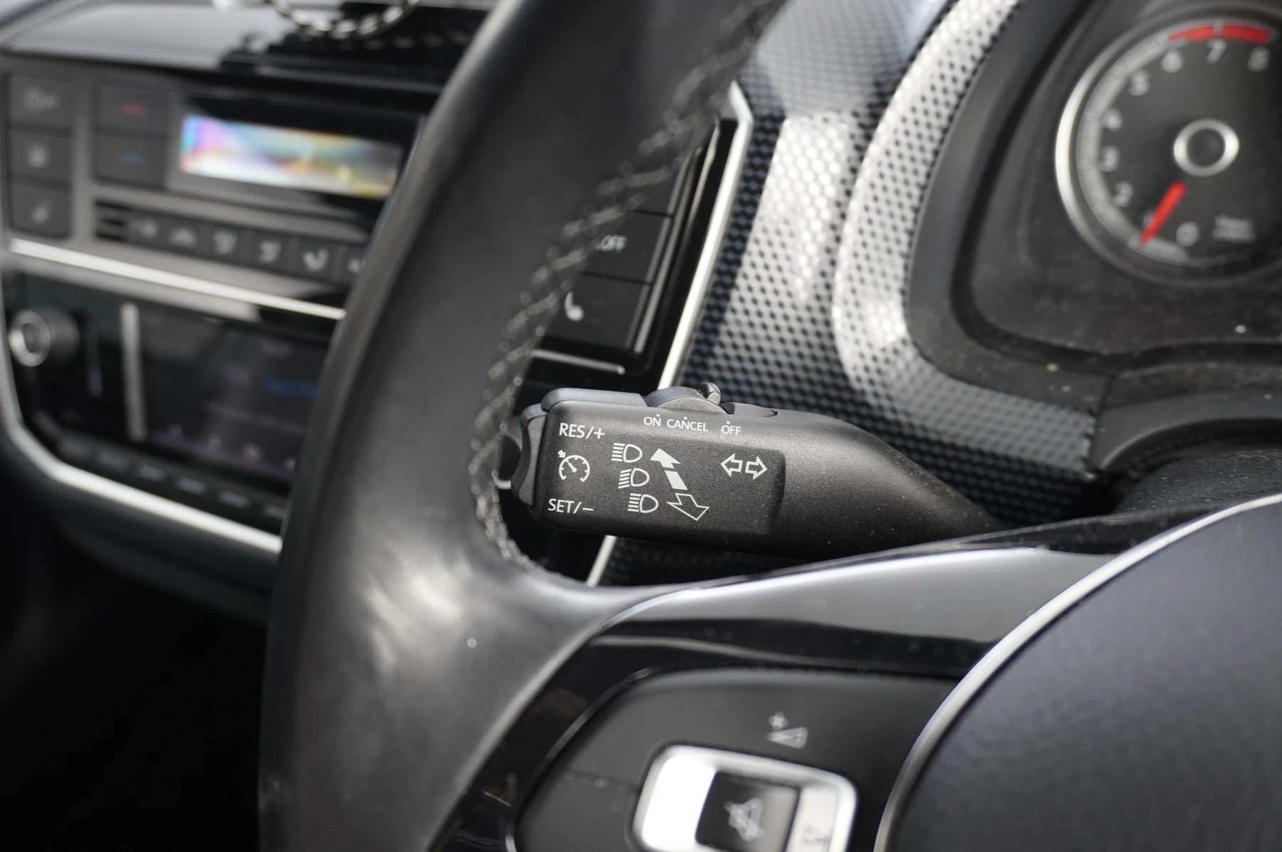 Volkswagen-up!-image-21