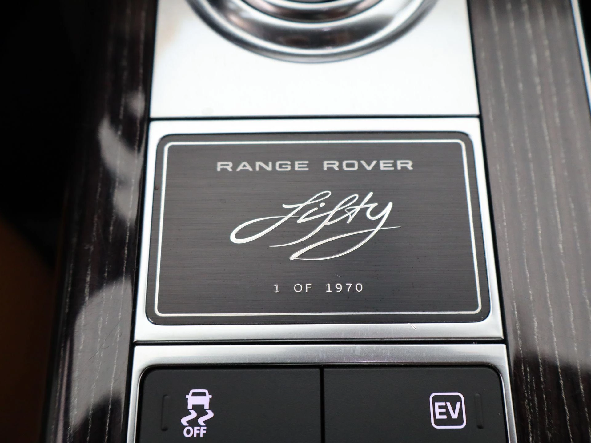 Land Rover Range Rover P400e Fifty