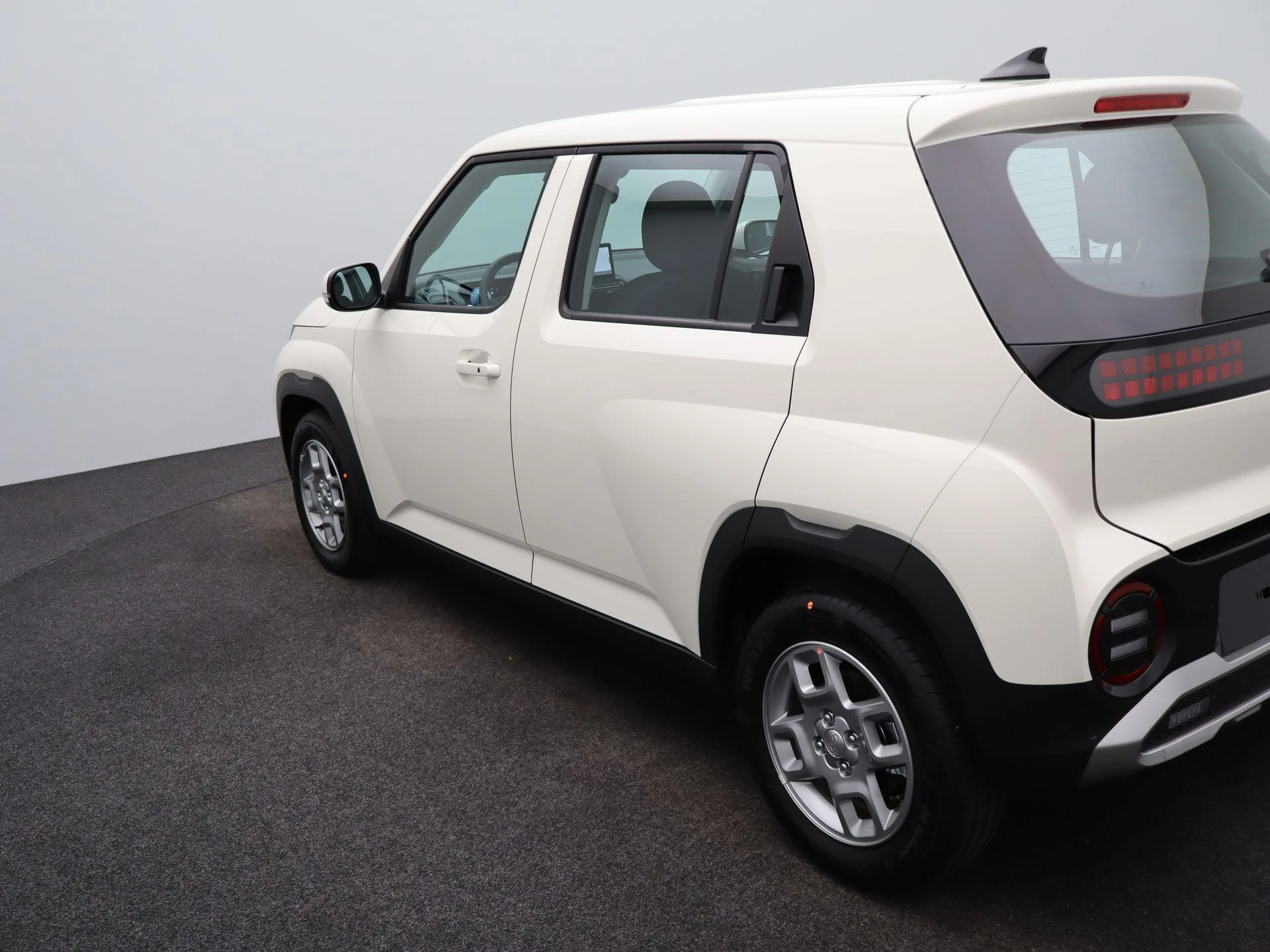 Hyundai-Inster-image-33