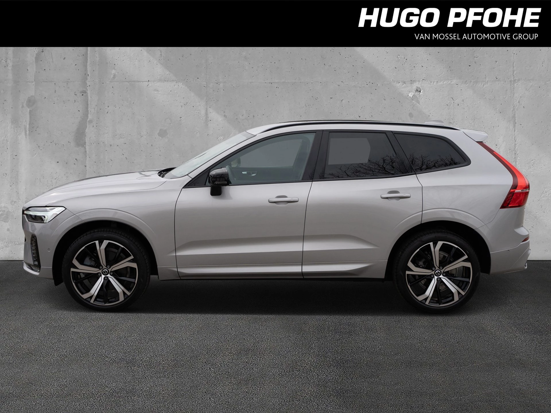 Volvo XC60 B4 2WD Plus Dark