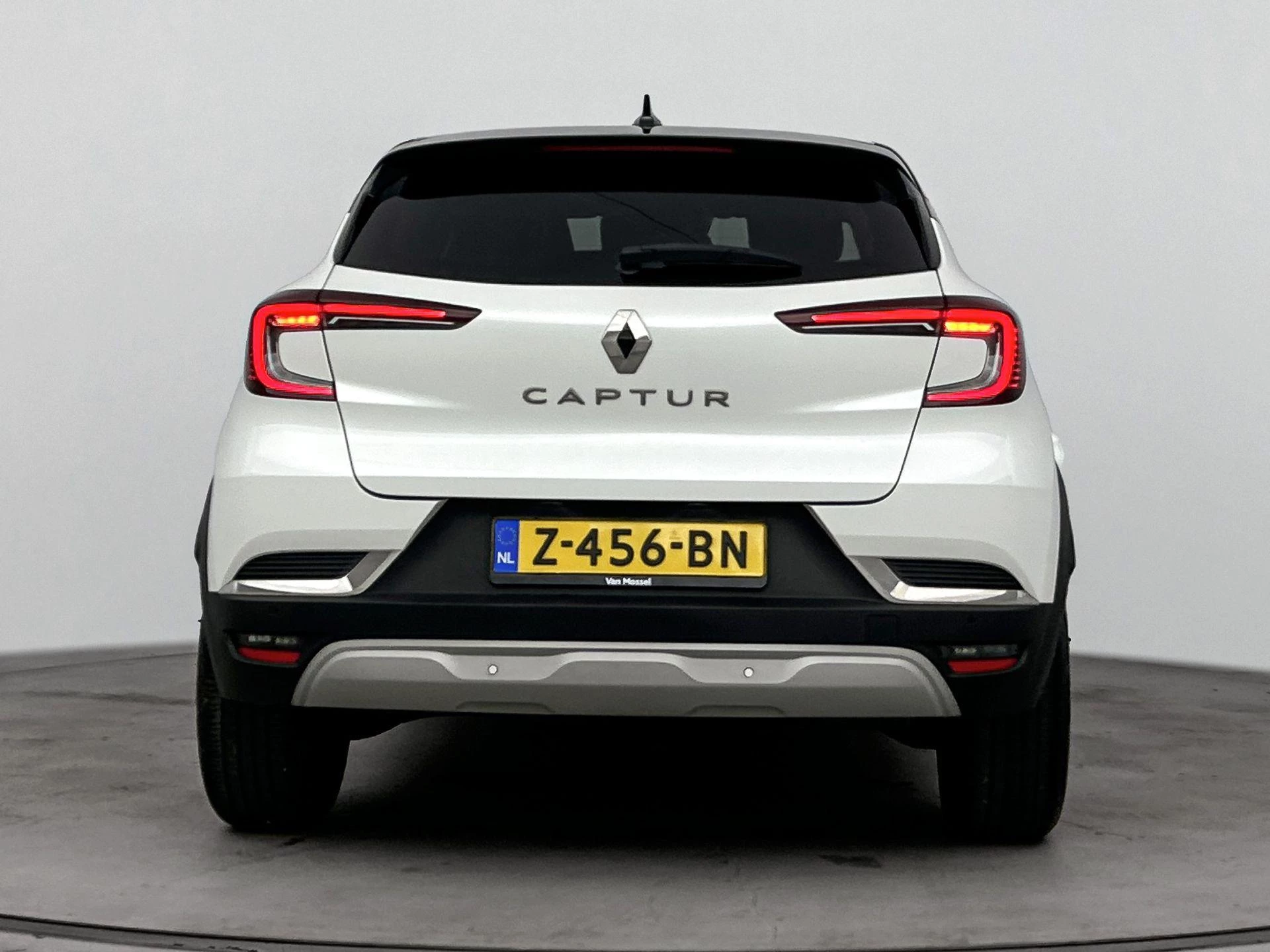 Renault Captur 1.3 mild hybrid 140Pk Techno